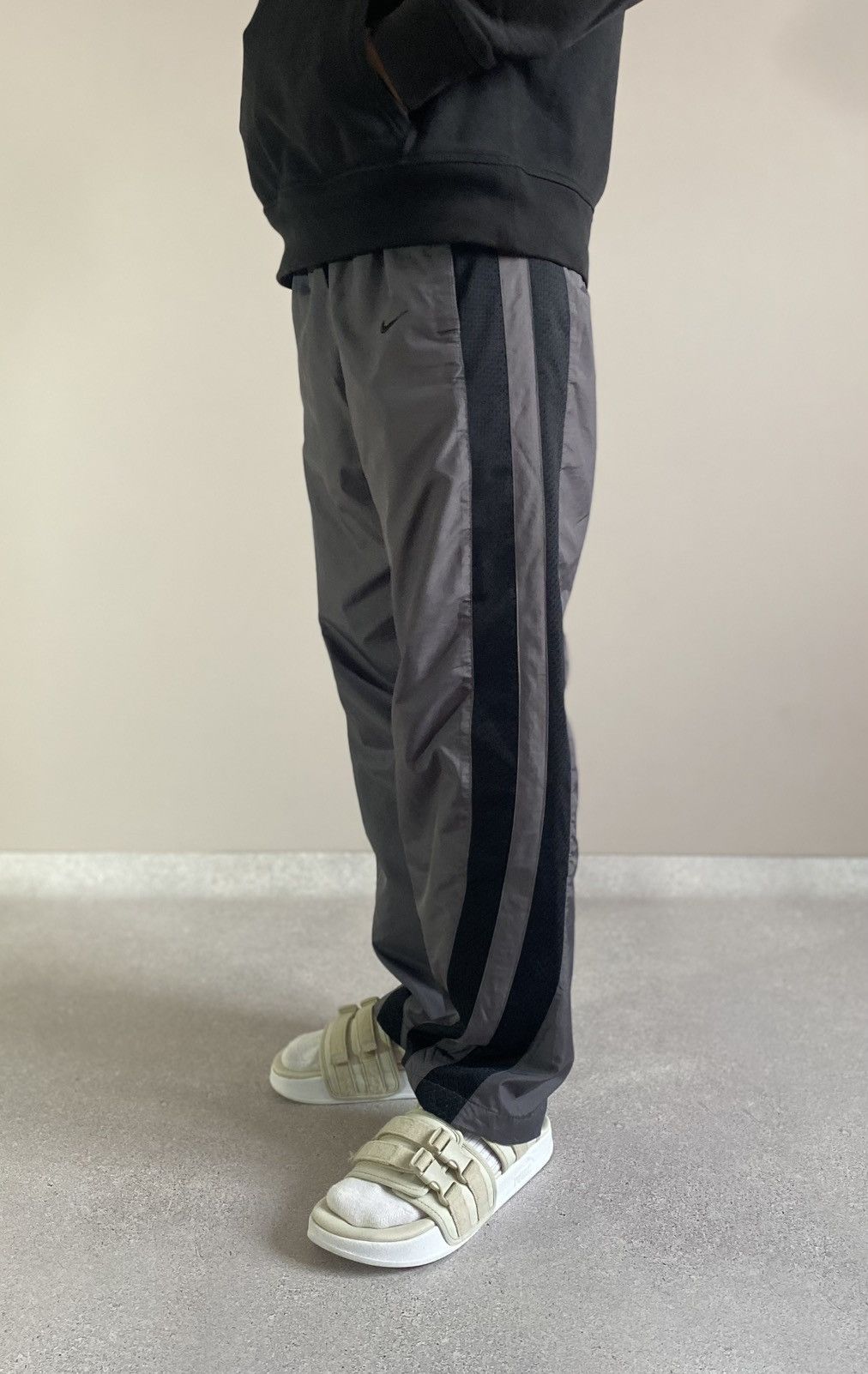 Vintage Vintage Nike Nylon Loose Pants Size US 31 - 6 Thumbnail