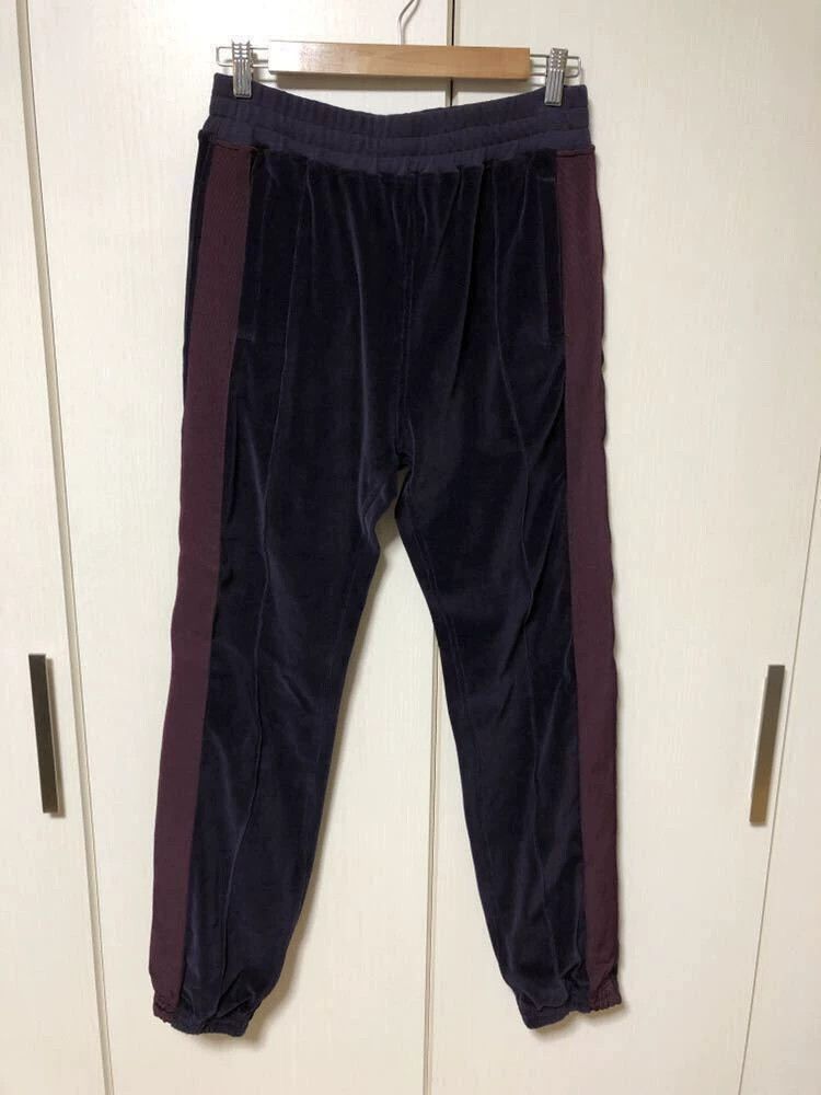 Haider Ackermann Haider Ackermann AW15 Red Velvet Pants Size US 26 / EU 42 - 1 Thumbnail