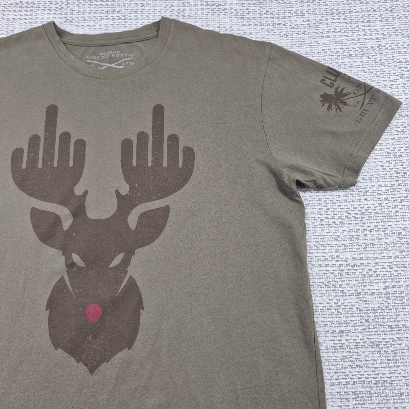 Vintage Grunt Style Rudolph Reindeer Shirt Mens XL Green Christmas Flag Middle Finger Size US XL / EU 56 / 4 - 2 Thumbnail