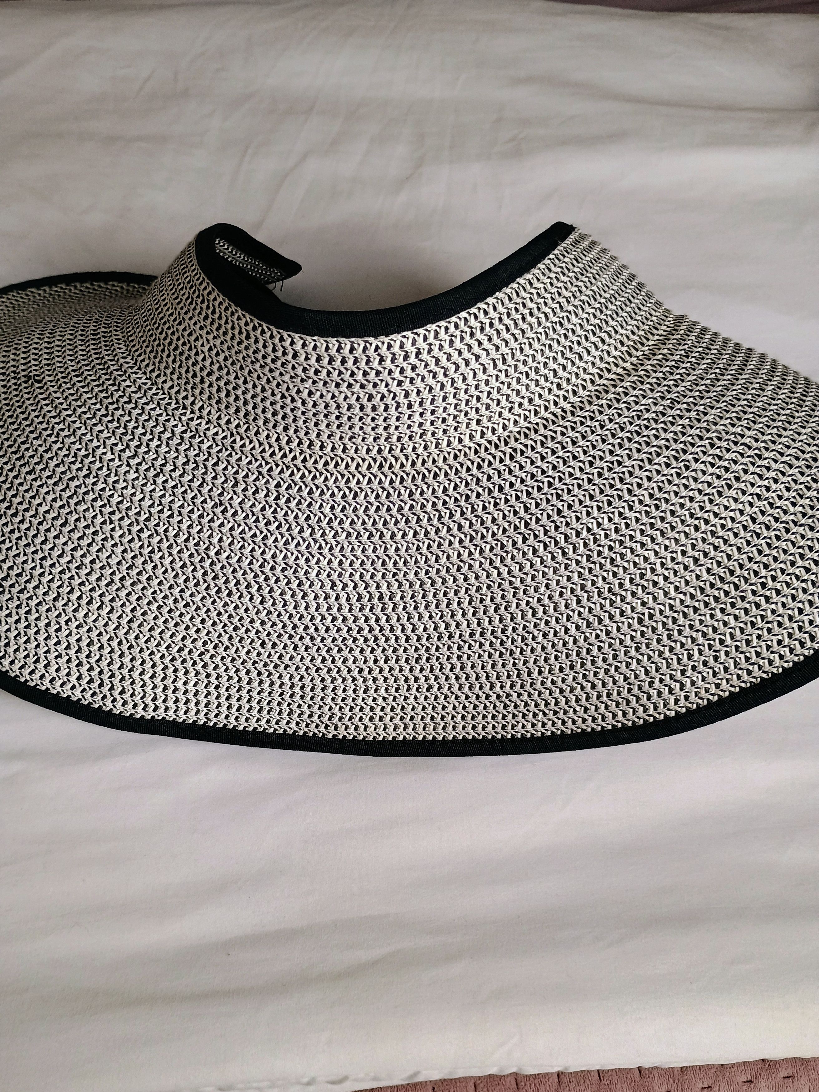Other Sun Visor 100% Paper Straw Floppy Hat | Black and White Size ONE SIZE - 2 Thumbnail