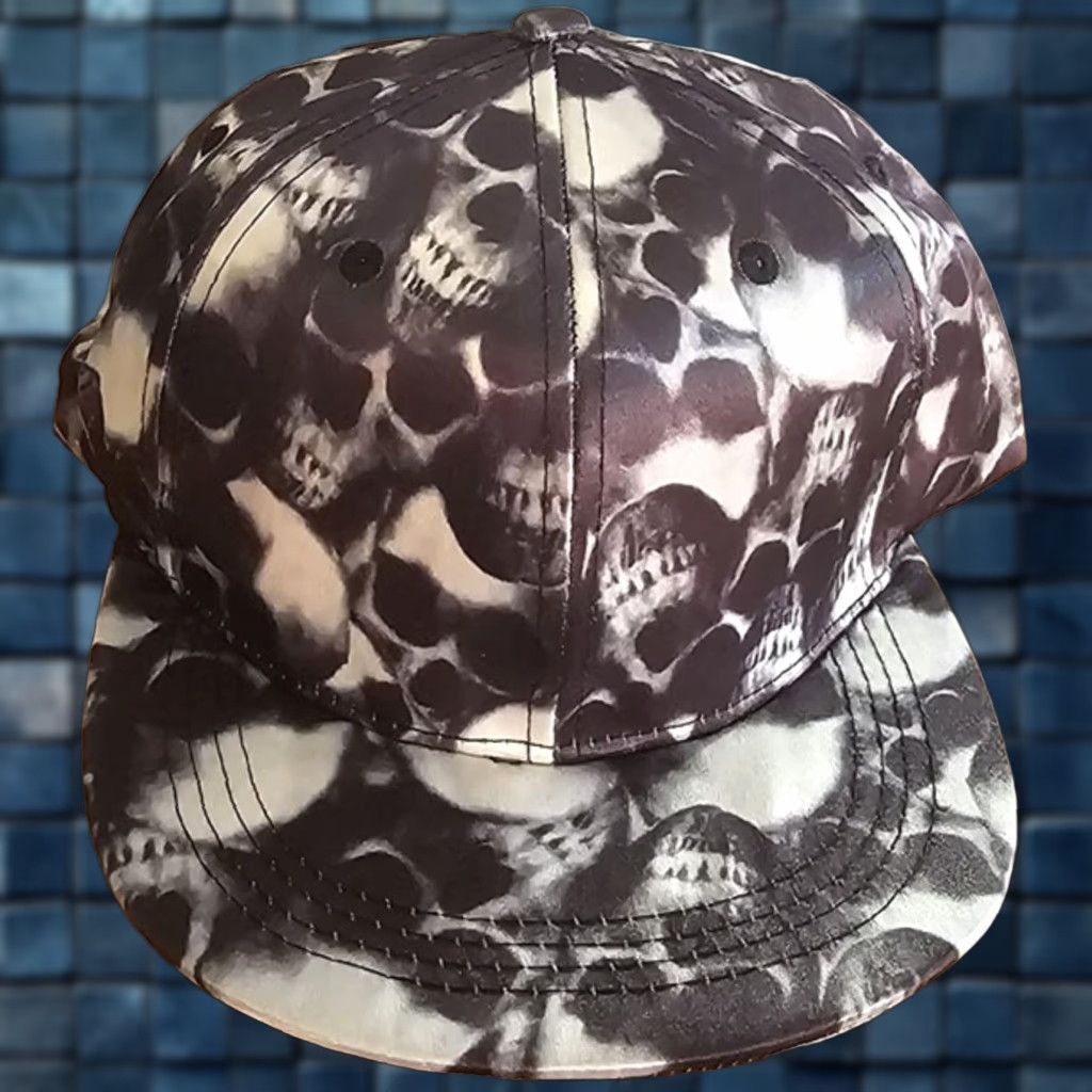 Gloverall SKULL SKULLS ALL OVER HALLOWEEN HORROR SCARY SNAPBACK ADJUSTABLE BASEBALL CAP Size ONE SIZE - 1 Thumbnail