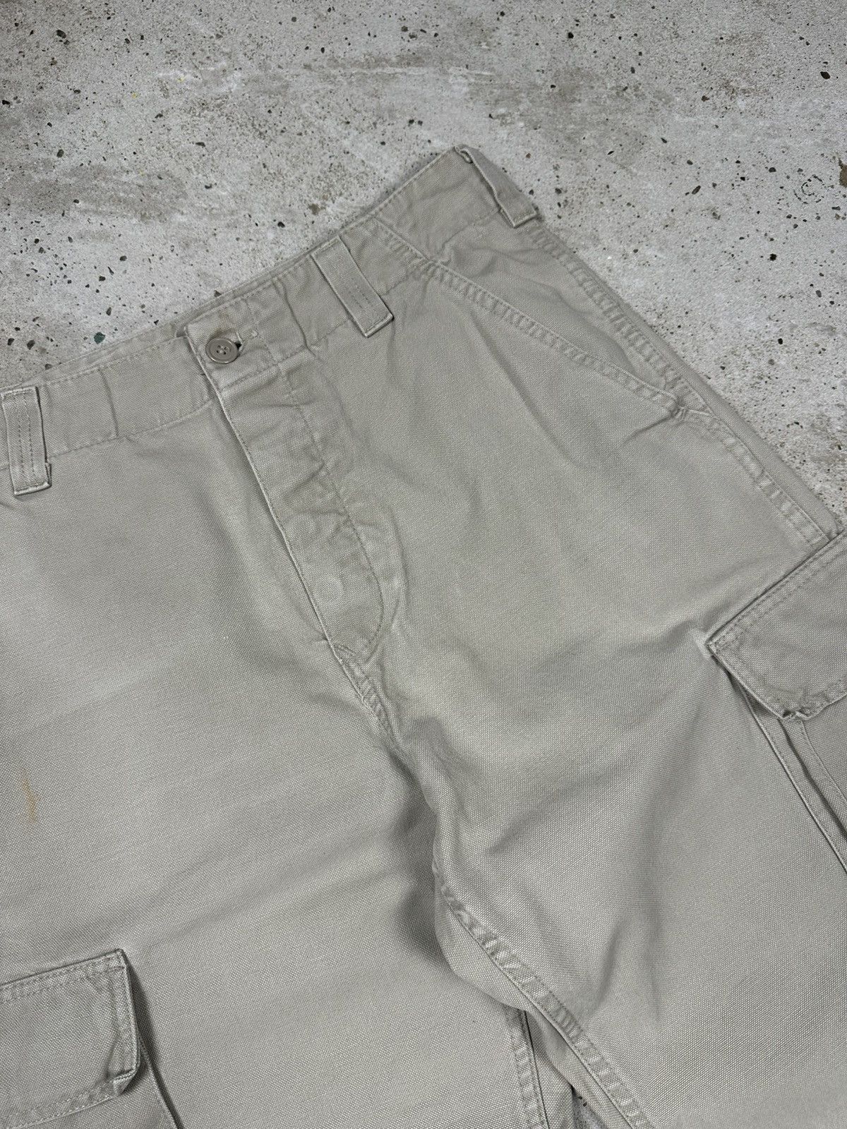 Levi's Vintage 1998 Levi’s 676 Baggy Beige Cargo Pants Loose Fit Size US 34 / EU 50 - 10 Thumbnail
