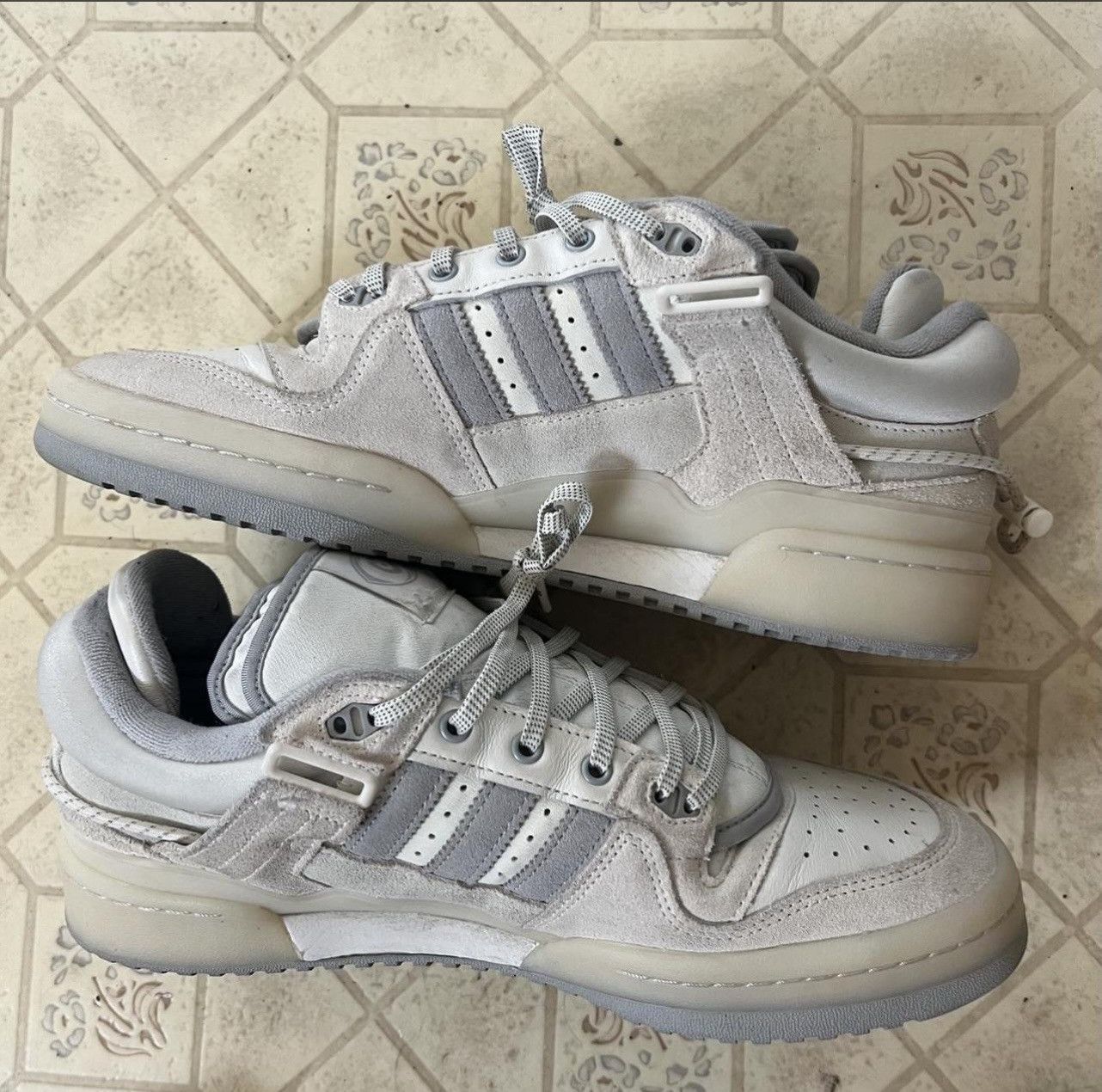 Adidas Bad bunny forums Size US 11.5 / EU 44-45 - 3 Thumbnail