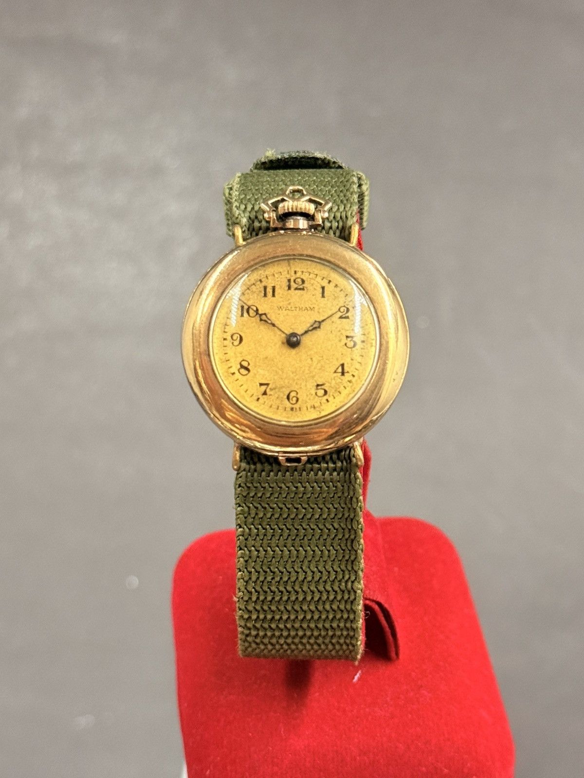 Vintage Vintage WALTHAM 20 Years Gold Filled Manual Custom Watch Size ONE SIZE - 1 Thumbnail