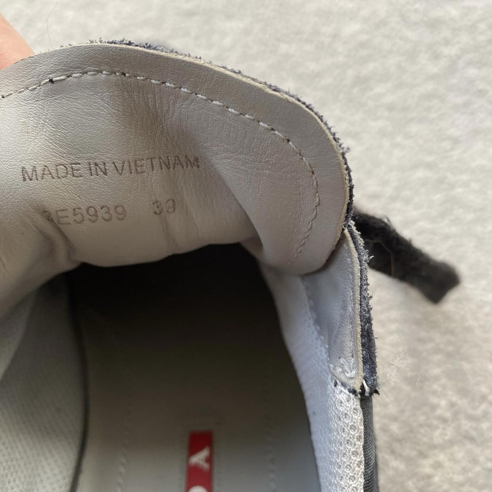 Prada Prada Women’s Navy Camo Trainers Size EU39 Size US 9 / IT 39 - 9 Thumbnail