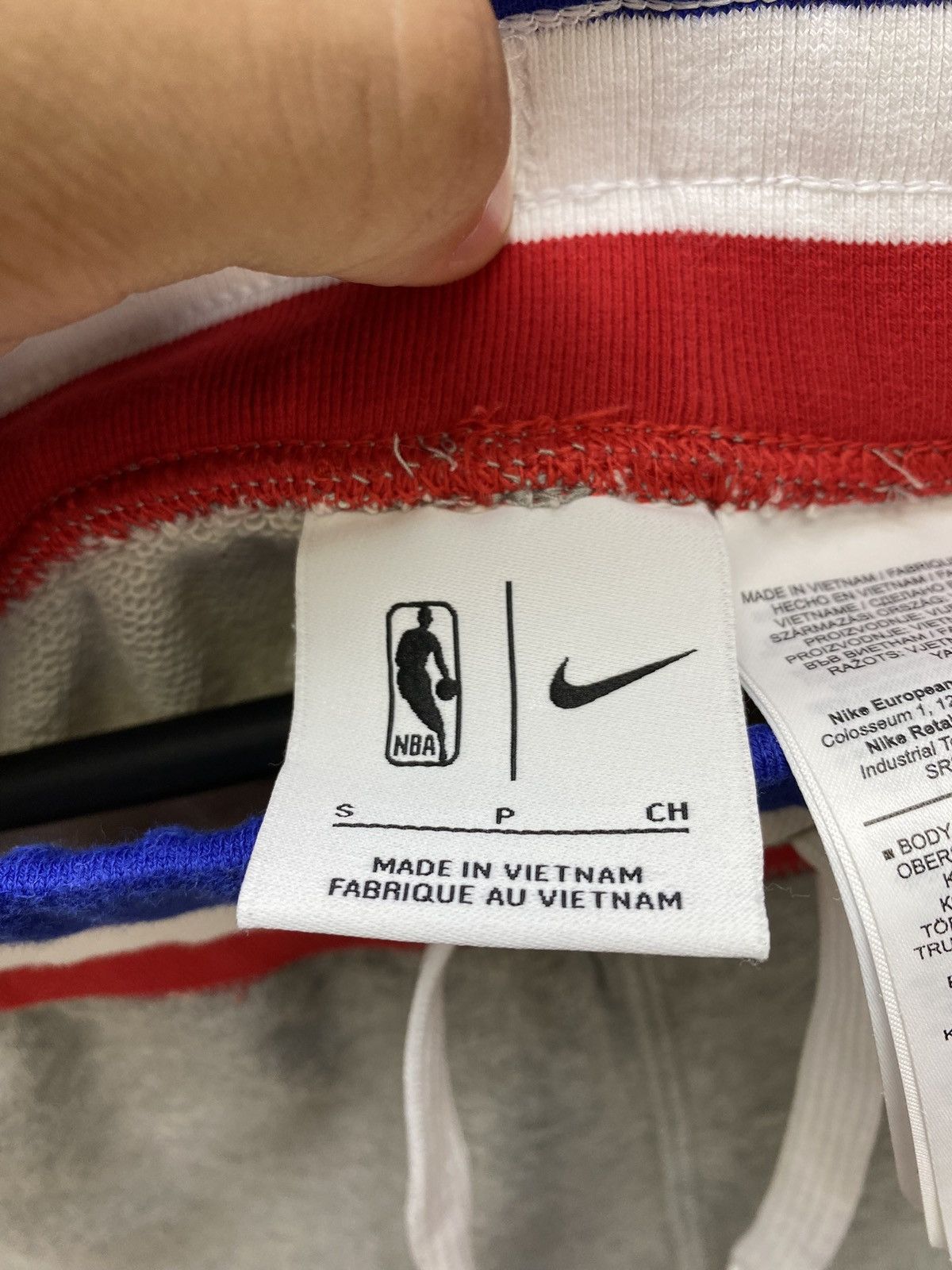 Nike × Vintage Nike 75th Anniversary 31 Team NBA Courtside Shorts Size US 30 / EU 46 - 14 Thumbnail