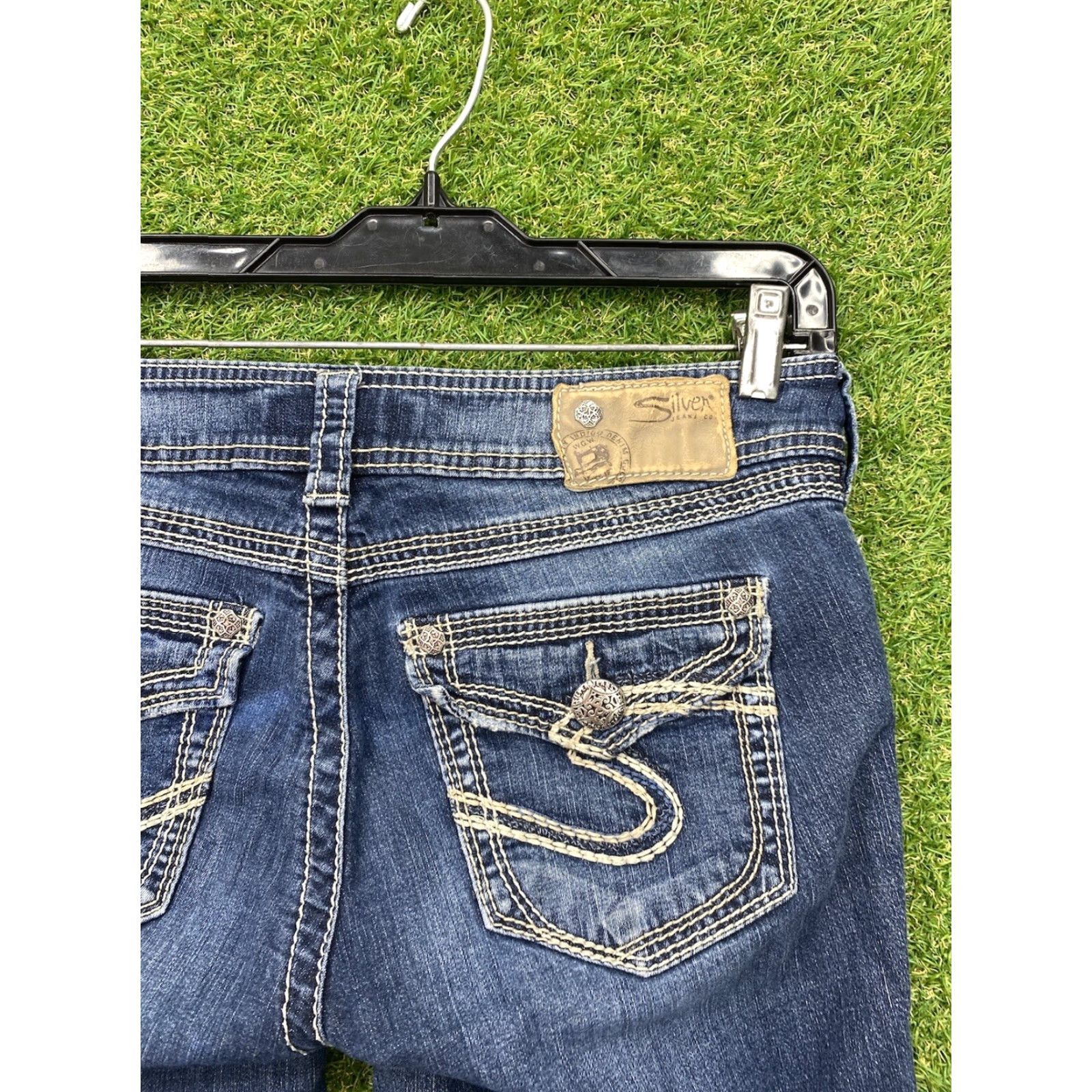 Silver Jeans Co. VINTAGE Silver Jeans Womens Capri Jeans Suki 29 30x20 Dark Wash Blue Stretch Denim 5-Pocket Size 29" - 3 Thumbnail