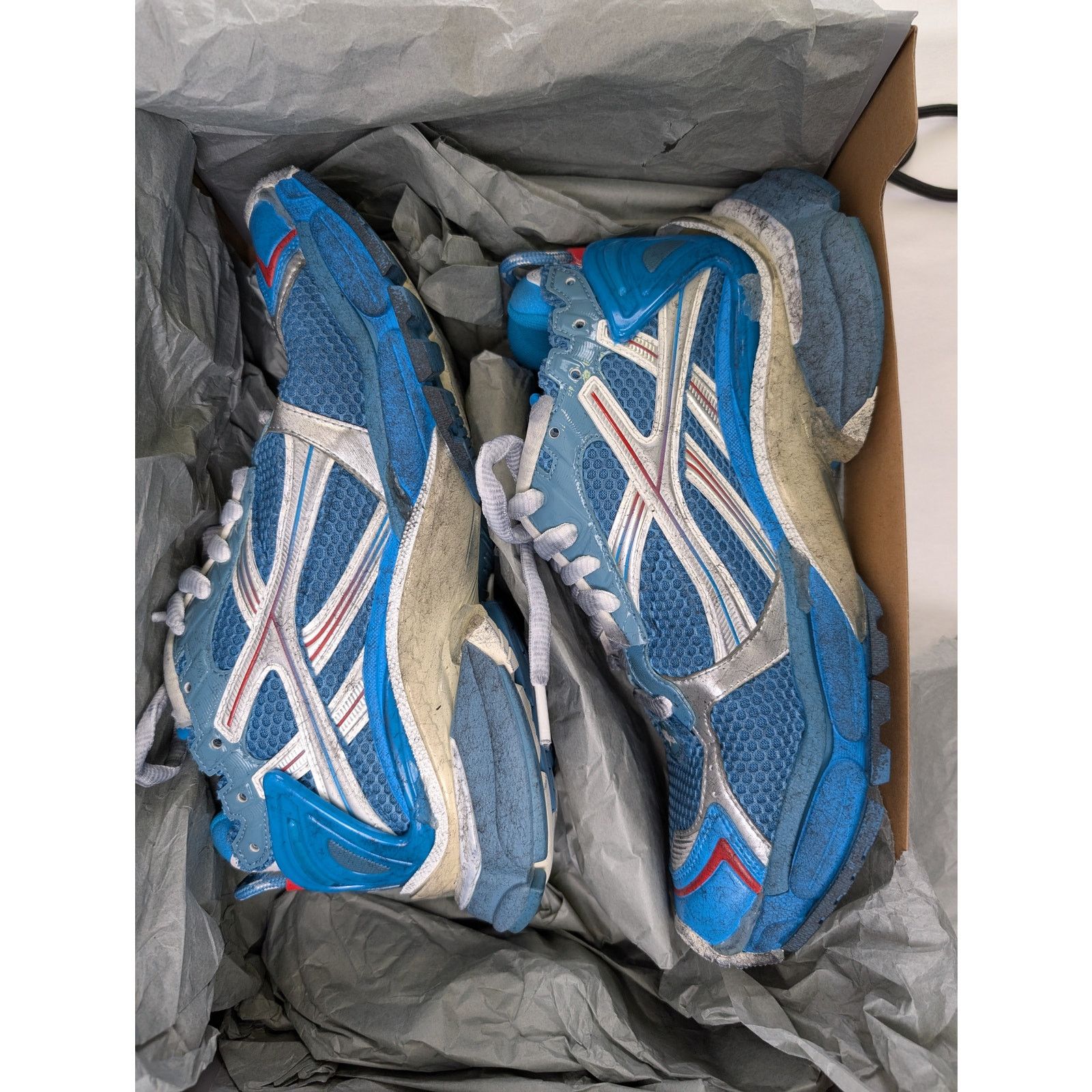 Balenciaga o1rshd1 Runner Sneakers in Blue/Silver/White/Red Size US 9 / EU 42 - 17 Thumbnail