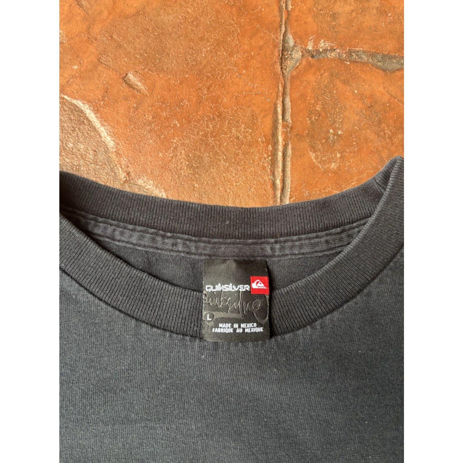 Quiksilver VINTAGE Quiksilver Long Sleeve Shirt Large Black 90s Surf Skater Double-Sided Logo Graphic Print Men Size US L / EU 52-54 / 3 - 3 Thumbnail