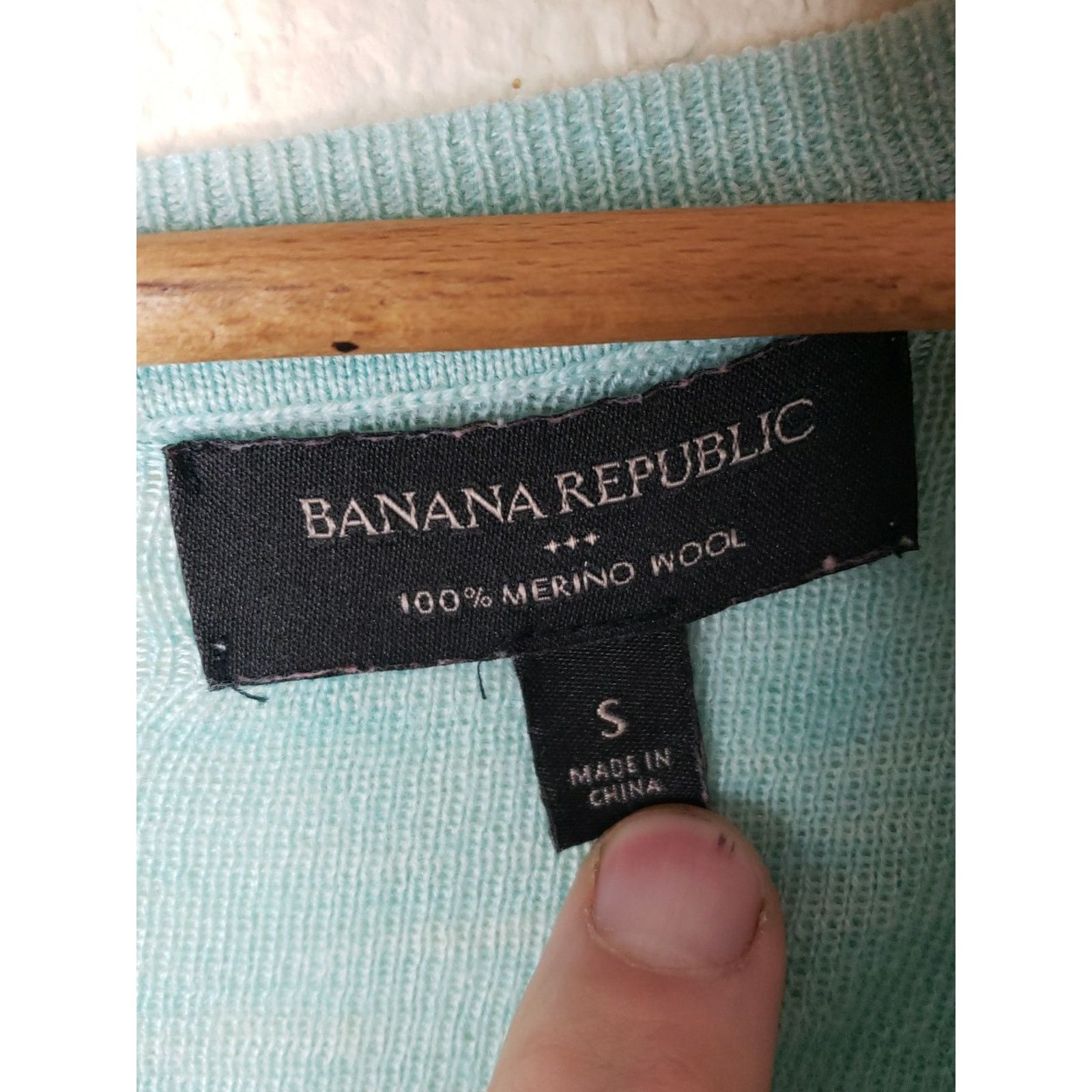 Banana Republic Banana Republic Blue Vneck 100% Merino Wool Sweater small Size S / US 4 / IT 40 - 5 Thumbnail