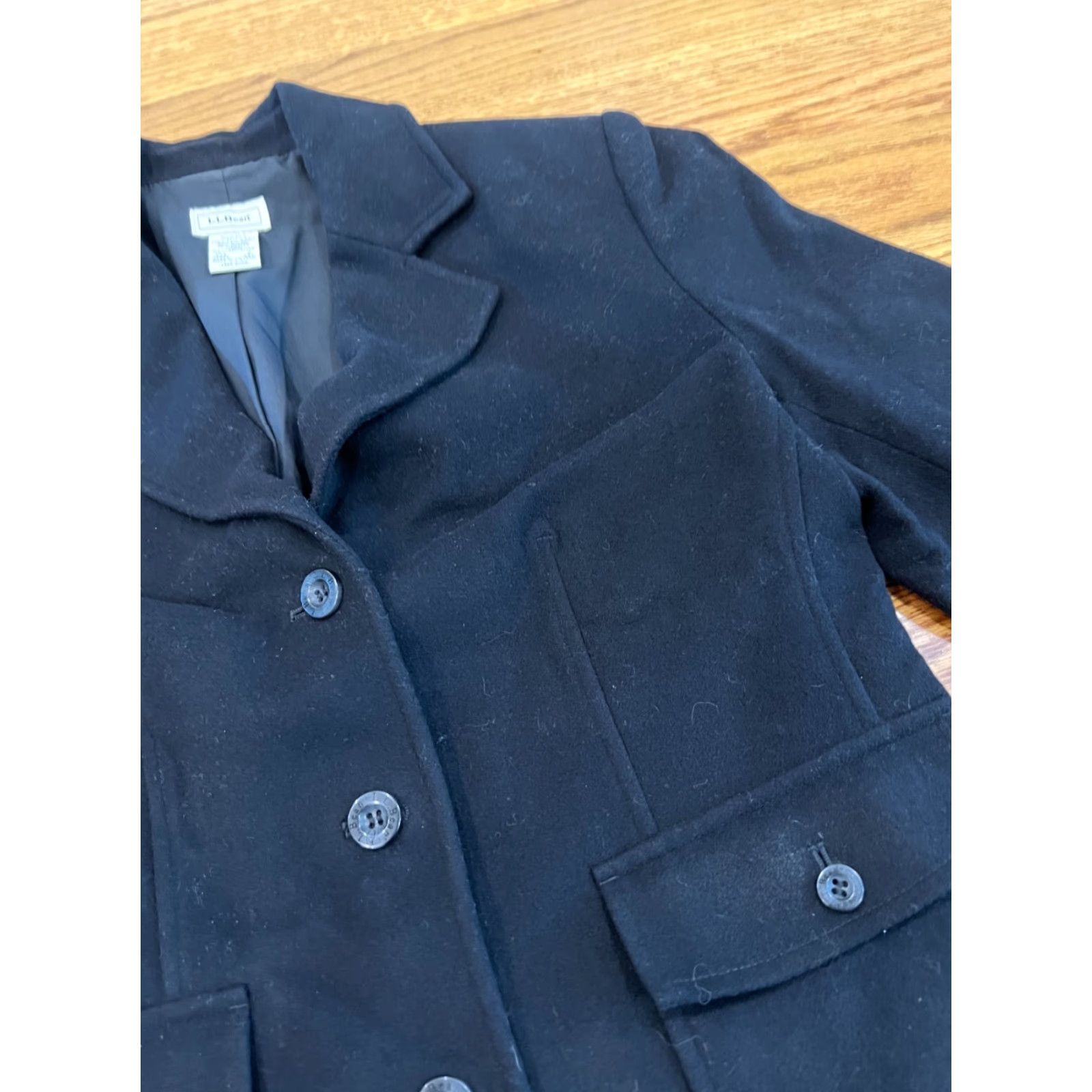 Vintage VINTAGE LL Bean Women’s Wool Blazer Petite Size S Black Lined 3 Button Blazer Size S / US 4 / IT 40 - 4 Thumbnail