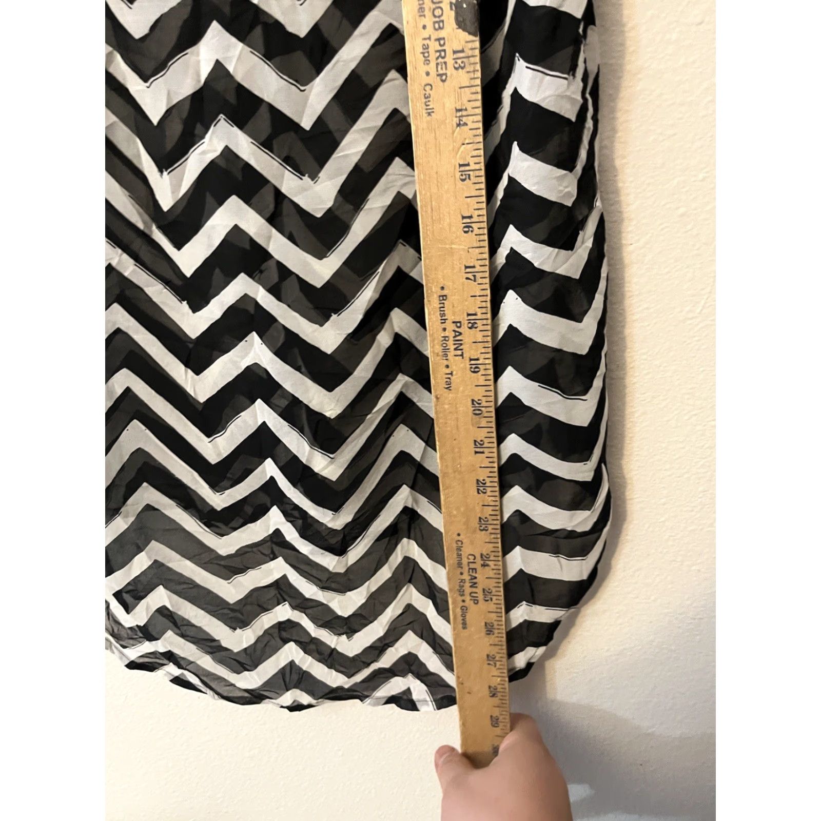 H&M H&M Blouse Women's White Black Print 1/2 Button Up US Size 6 Multicolor Polyester Light Weight All Seasons Button Up Mens? Wait. Size M / US 6-8 / IT 42-44 - 5 Thumbnail