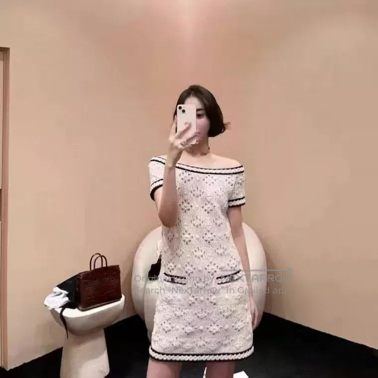 Chanel Chanel 22C Early Spring Vacation Series Beige Cashmere A-n Size XS / US 0-2 / IT 36-38 - 2 Thumbnail