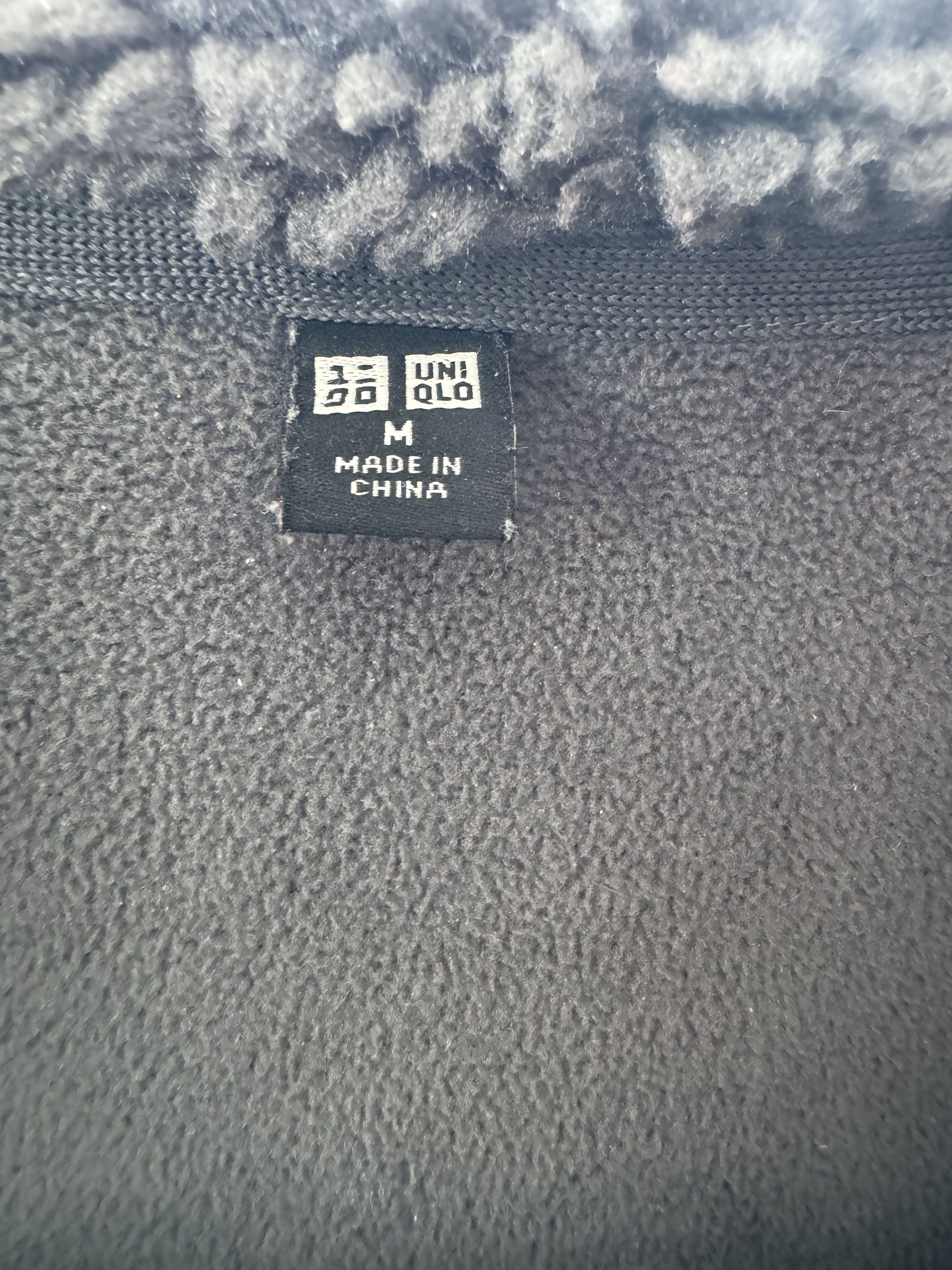 Uniqlo Uniqlo Fleece Warm and Windproof Size US M / EU 48-50 / 2 - 4 Thumbnail