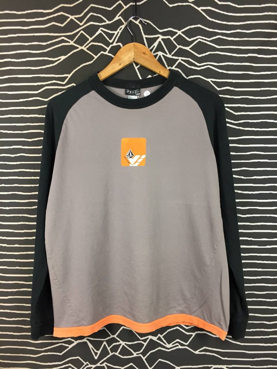 Volcom Vtg Volcom Skateboarding Science Long Sleeve Raglan Tee Size US S / EU 44-46 / 1 - 1 Thumbnail