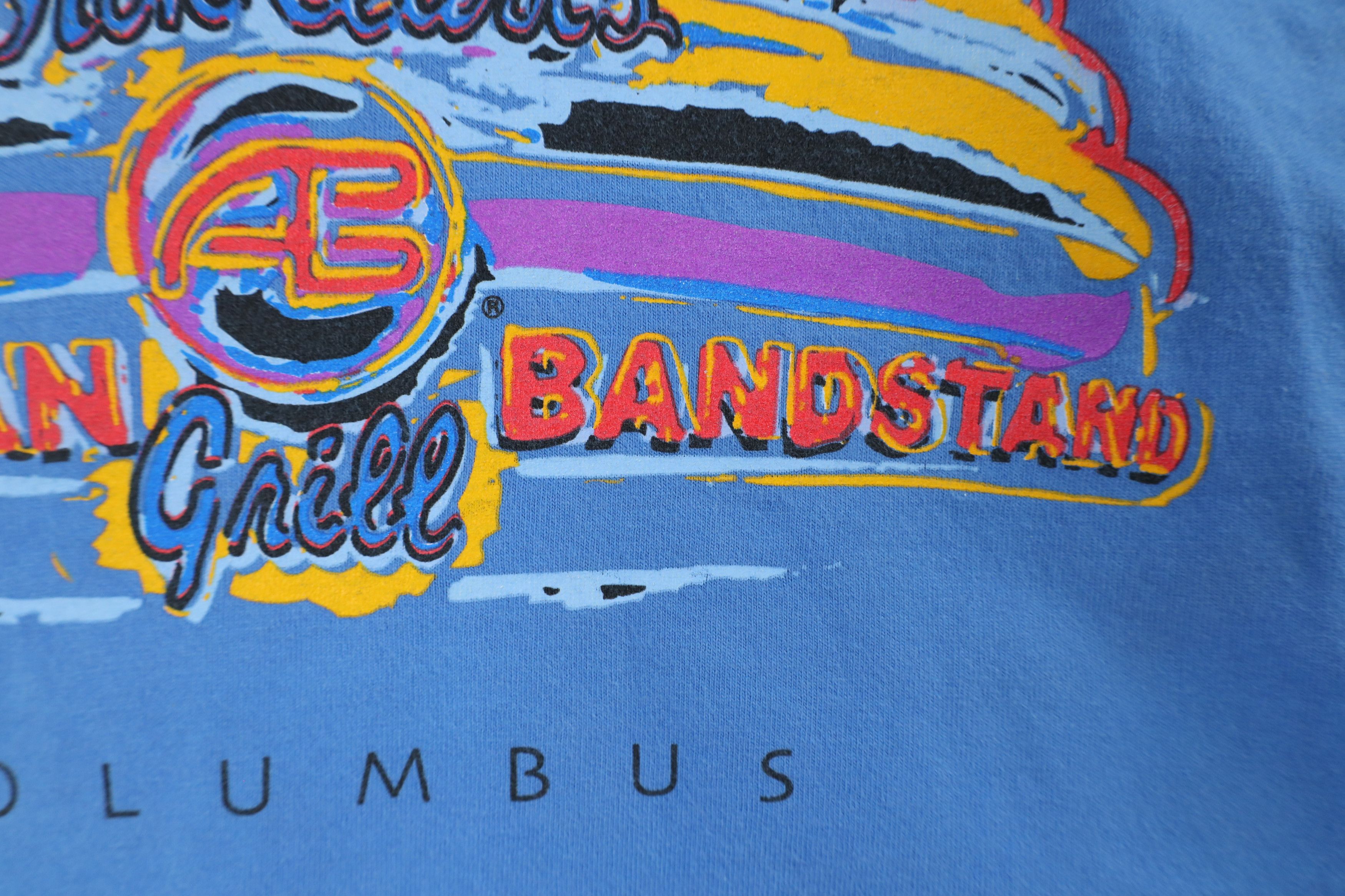 Vintage Vintage 90s Clarks Grill American Bandstand T-Shirt Blue Size US L / EU 52-54 / 3 - 7 Thumbnail