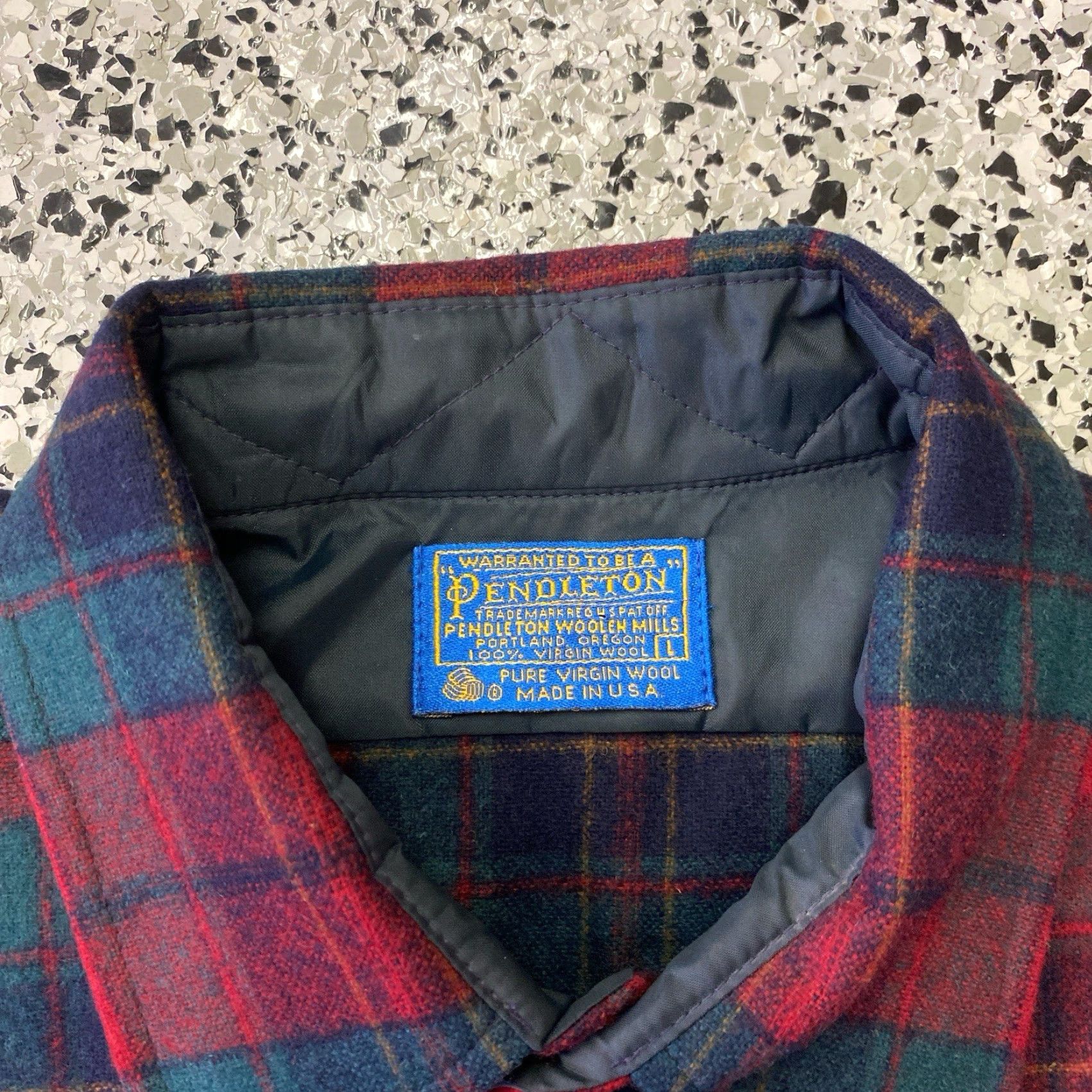 Pendleton VINTAGE Pendleton Wool Flannel Button-Up Shirt Leather Elbow Patches Mens L Red Size US L / EU 52-54 / 3 - 3 Thumbnail