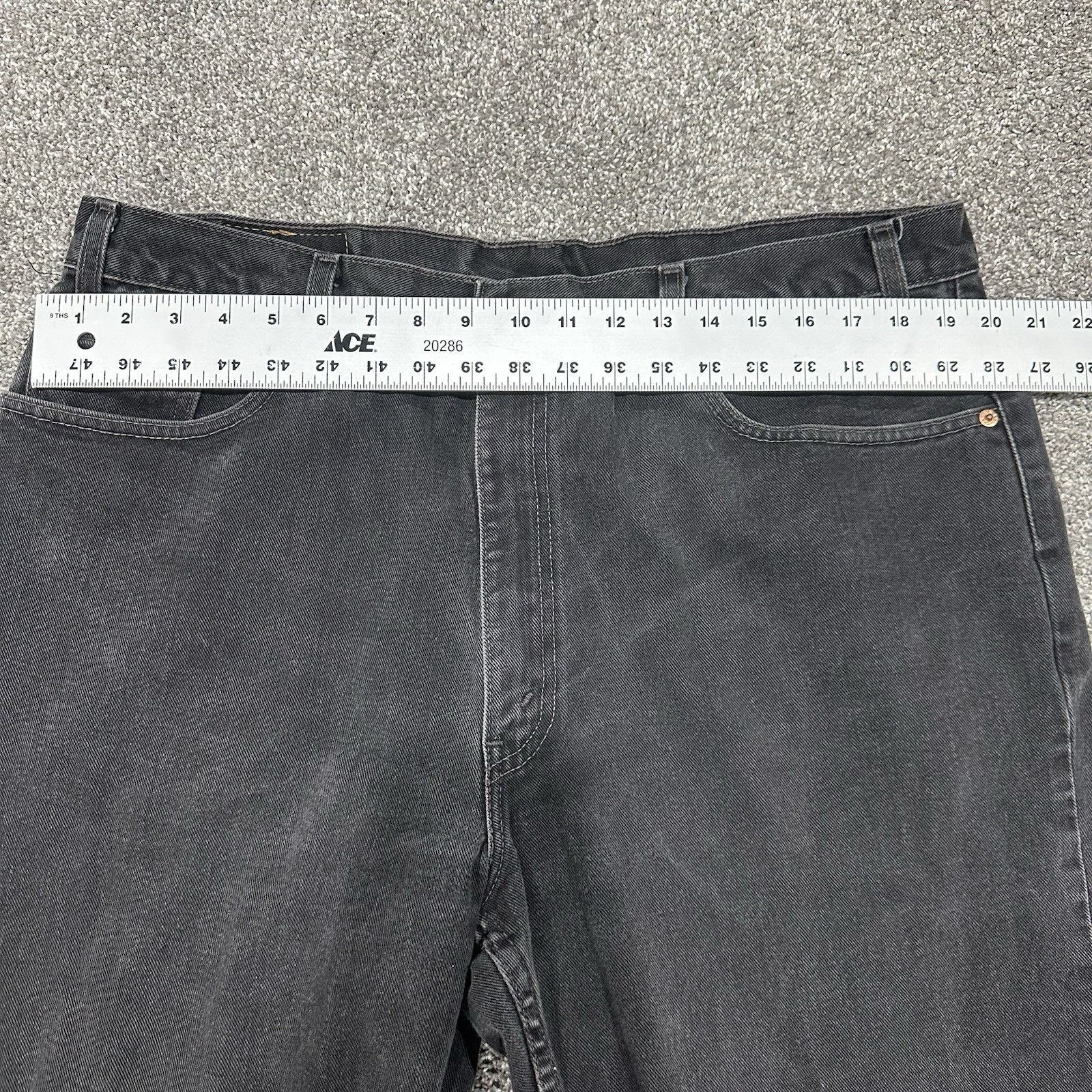 Levi's VTG Levis 550 Jeans Mens 40x30 Black Denim Relaxed Fit Baggy Size US 40 / EU 56 - 12 Thumbnail