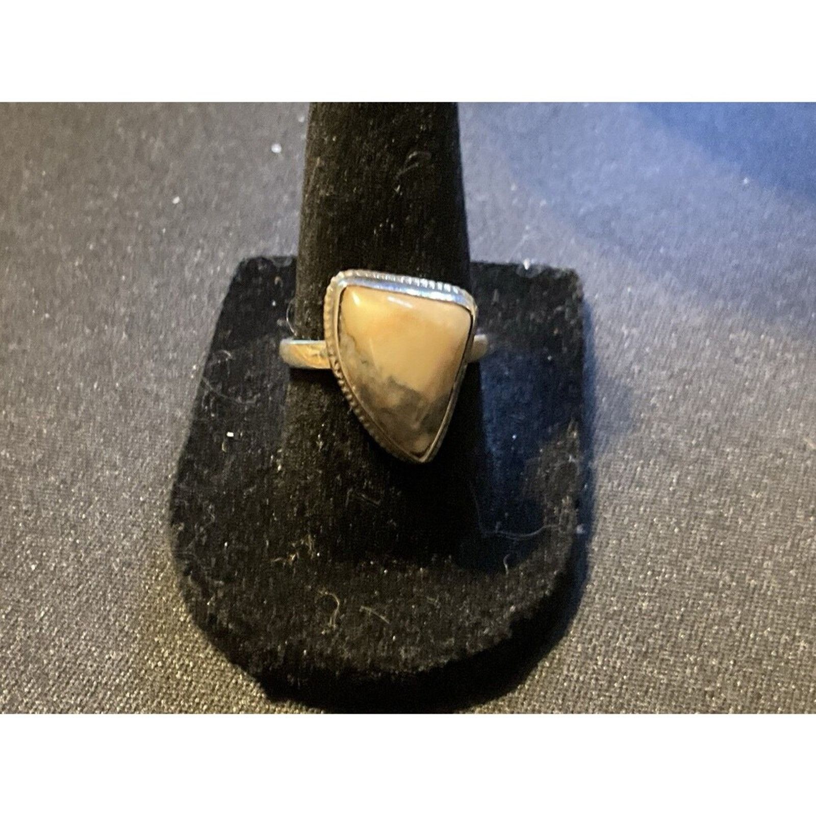 Other 925 Sterling Silver Ring Size 8 With Prehnite Gemstone Size ONE SIZE - 1 Thumbnail