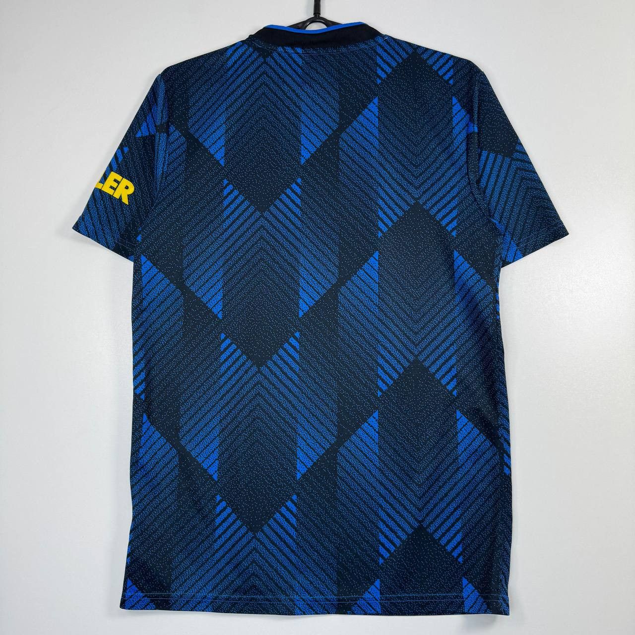Adidas Manchester United 2022 Third Shirt Adidas Jersey Mens S Size US S / EU 44-46 / 1 - 9 Thumbnail