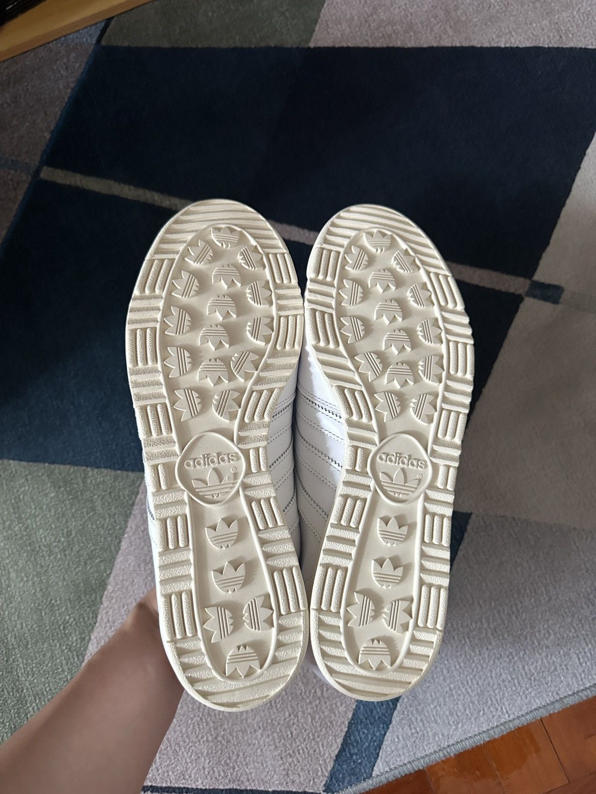 Adidas × END. END. Clothing x Adidas ‘Milano’ sneaker in white Size US 10 / EU 43 - 5 Thumbnail