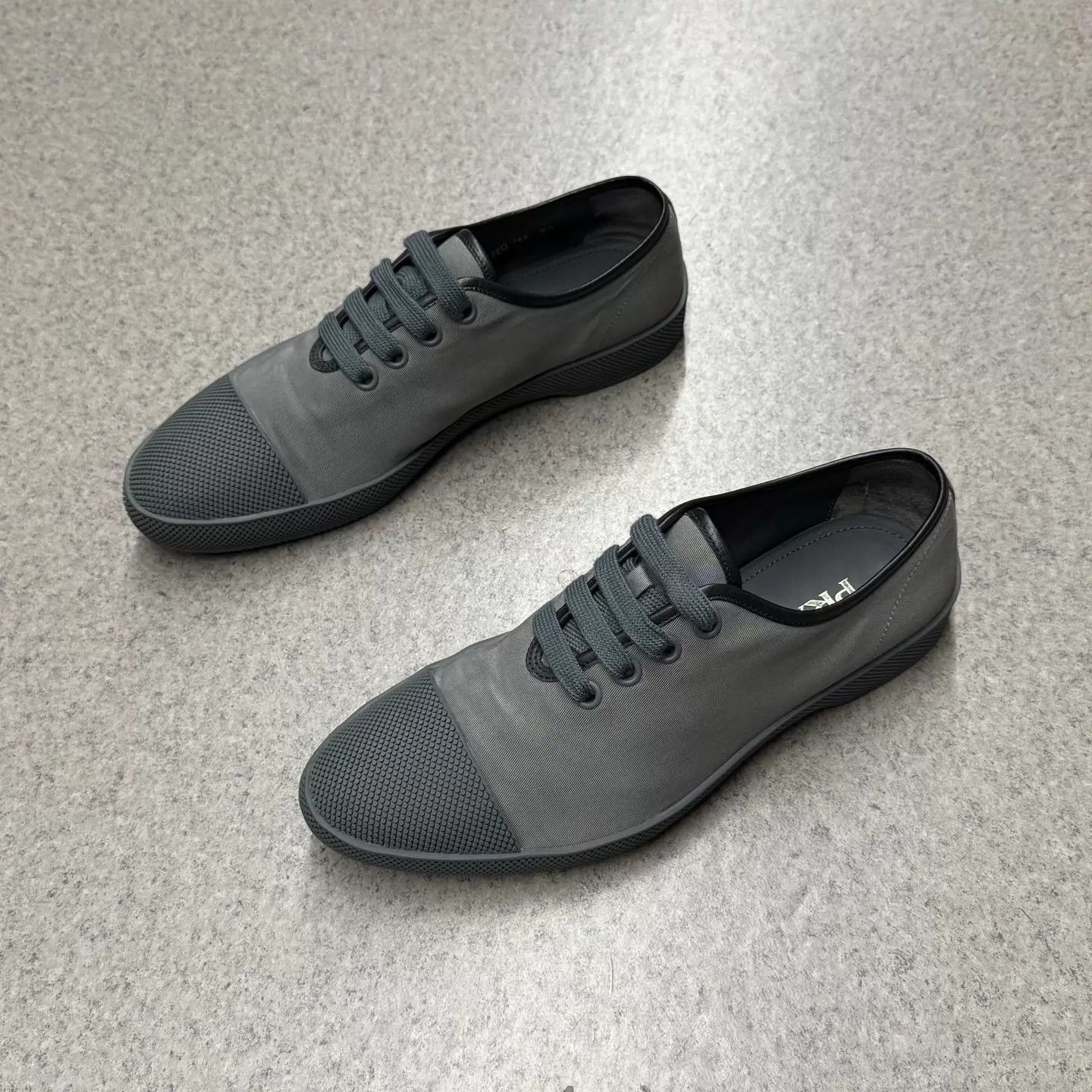 Prada Prada Gray Canvas & Leather Sneakers 8.5/42.5 Like New Size US 9.5 / EU 42-43 - 5 Thumbnail