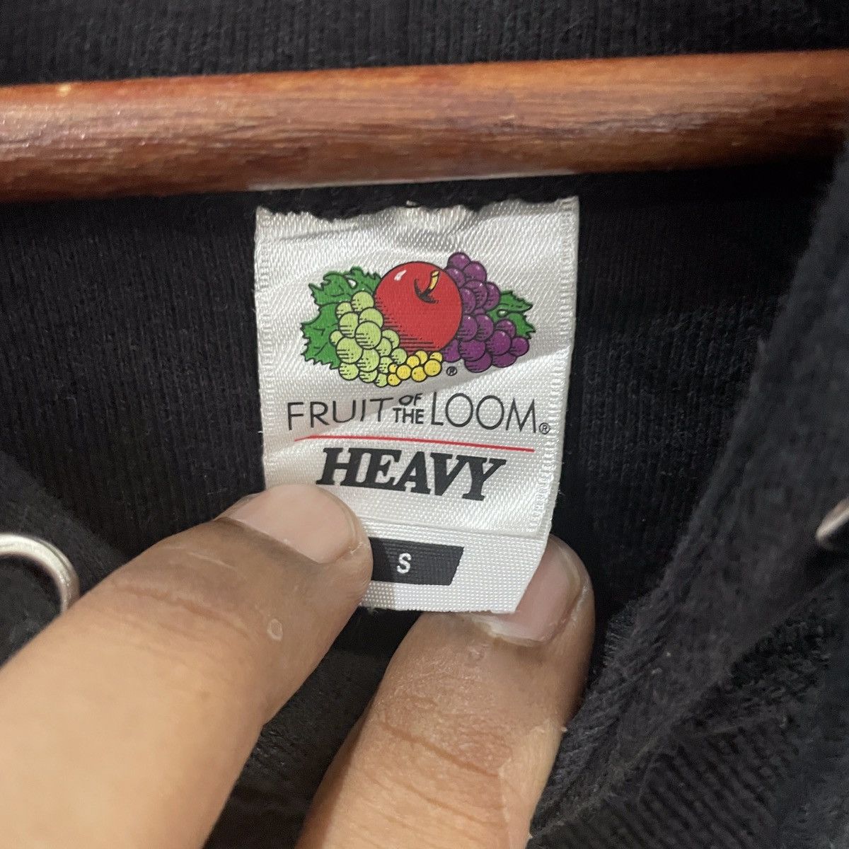 Fruit Of The Loom Vintage Y2k Fruit Of The Loom Sweatshirt Size US S / EU 44-46 / 1 - 5 Thumbnail
