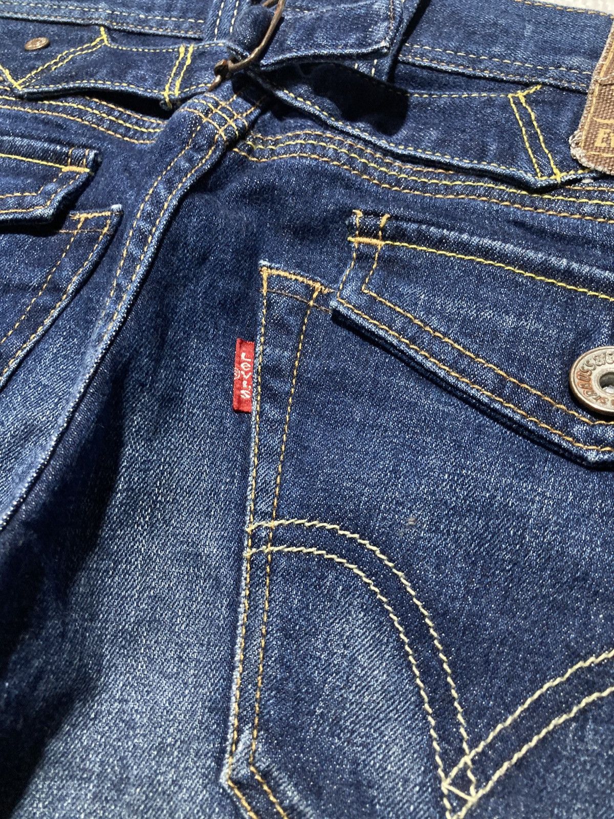Levi's Vintage Clothing Vintage Levis Buckleback Bootcut Clawmark Flared Jeans Pants Size US 30 / EU 46 - 20 Thumbnail