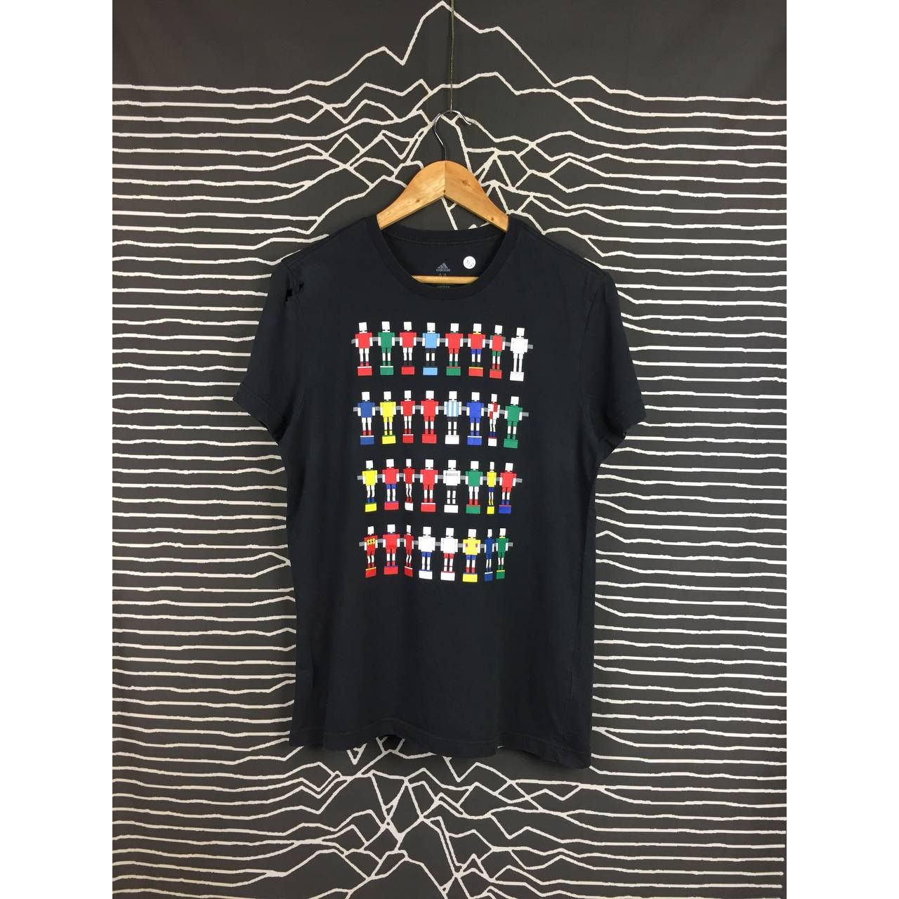 Adidas × Vintage Adidas Fifa World Cup Russia 2018 Sportswear Tee Size US M / EU 48-50 / 2 - 2 Thumbnail