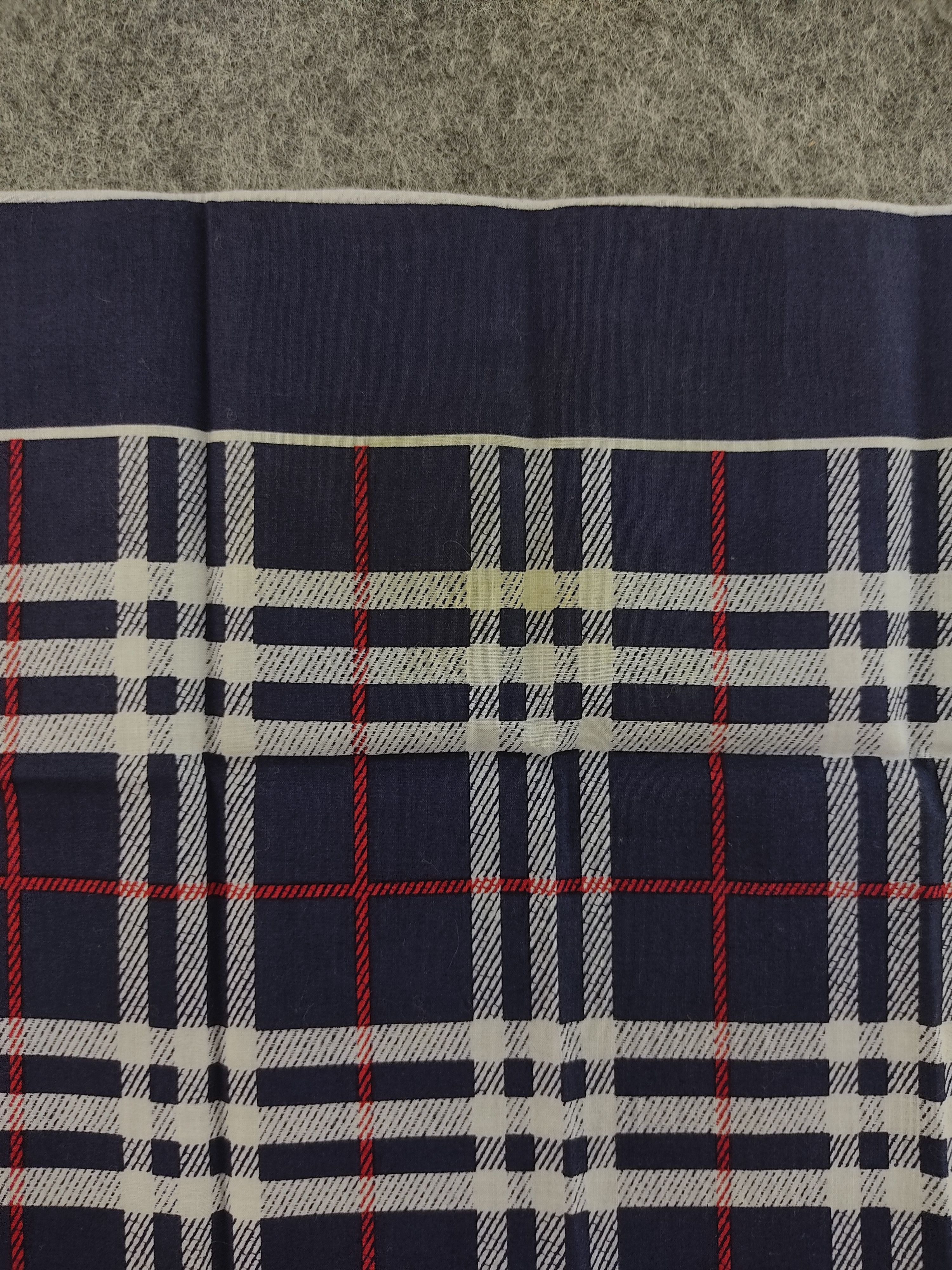 Burberry Vintage Burberry Handkerchief Neckerchief Bandana H063E Size ONE SIZE - 4 Thumbnail