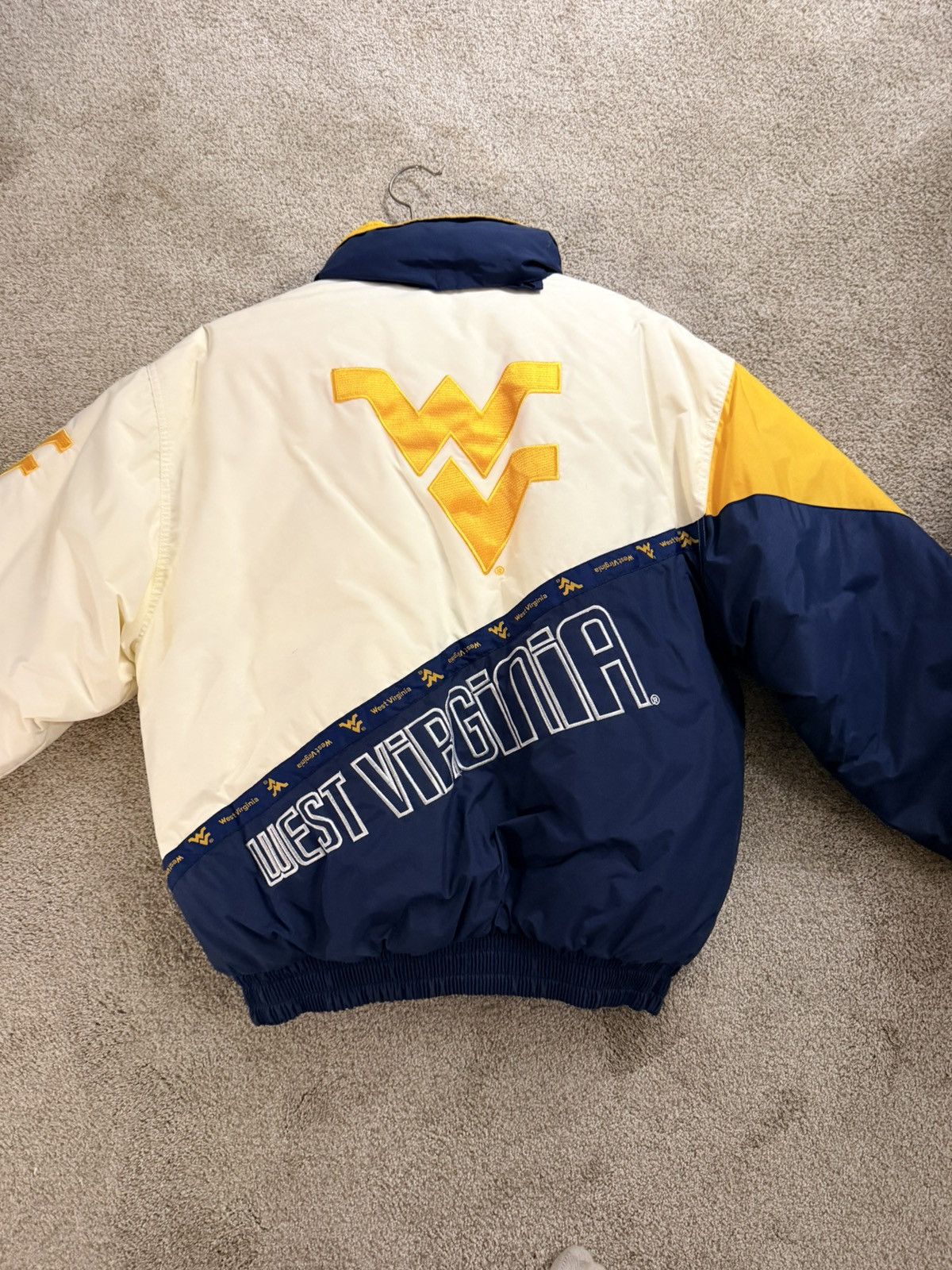 Other Vintage 80s West Virginia Mountaineers Puffer Jacket WVU Size US L / EU 52-54 / 3 - 1 Thumbnail