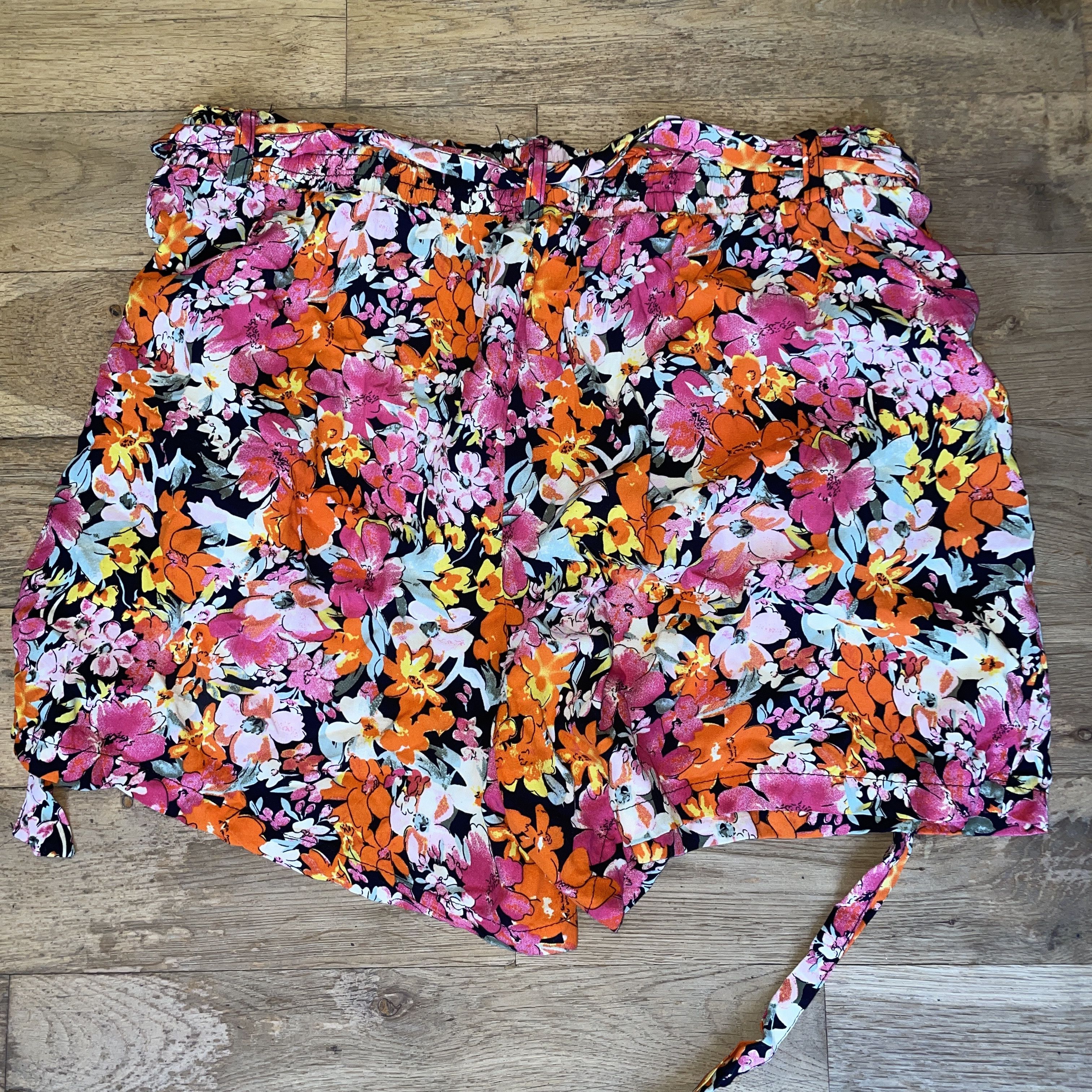 Other Amisu Women's Fashionable Shorts Summer Flowers Size 44 Size 30" / US 8 / IT 44 - 2 Thumbnail
