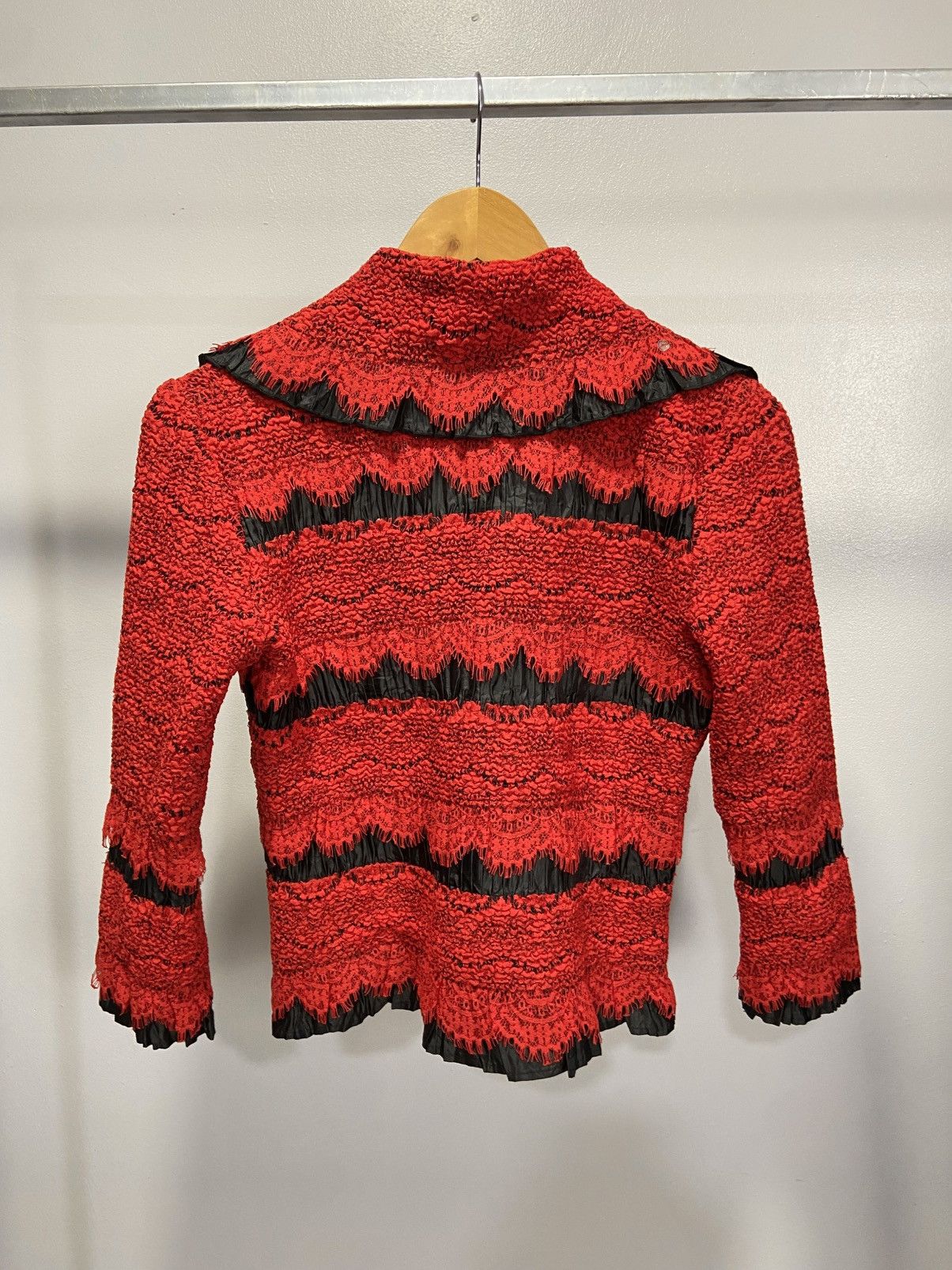 Japanese Brand Noko Ohno pleated cauliflower red black ribbon jacket Size S / US 4 / IT 40 - 2 Thumbnail