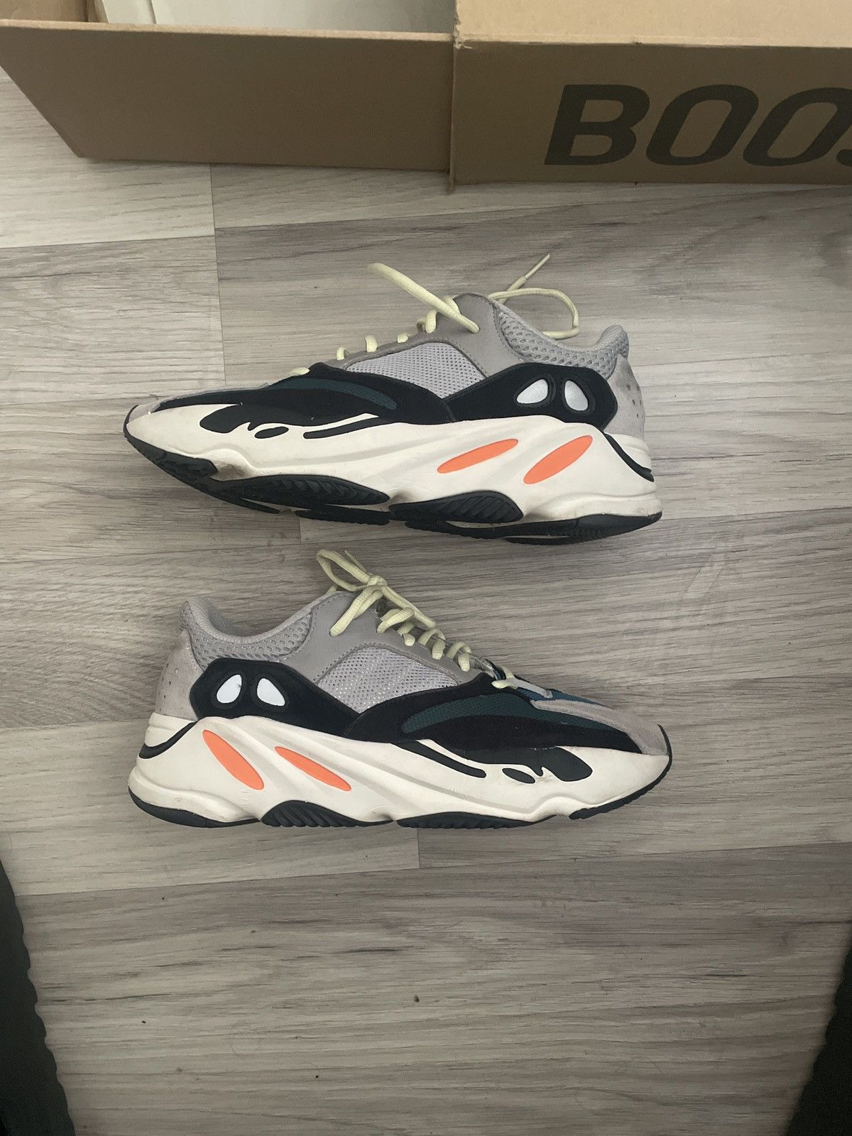 Yeezy Yeezy Boost 700 wave runner Size US 8.5 / EU 41-42 - 2 Thumbnail