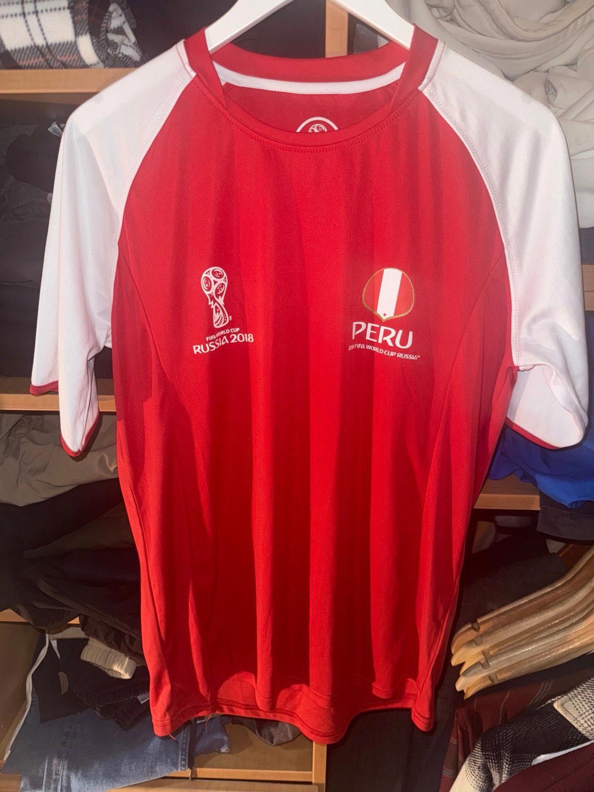 Fila Russia 2018 FIFA World Cup Peru Soccer FC Jersey Sz M Men’s Size US M / EU 48-50 / 2 - 2 Thumbnail