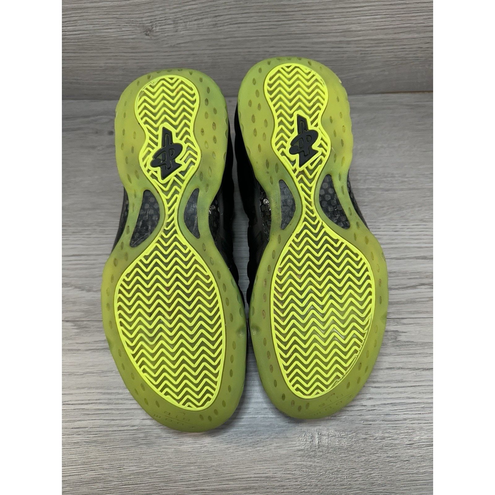 Nike Nike Air Foamposite One Black Volt - Size 10 Size US 10 / EU 43 - 6 Thumbnail