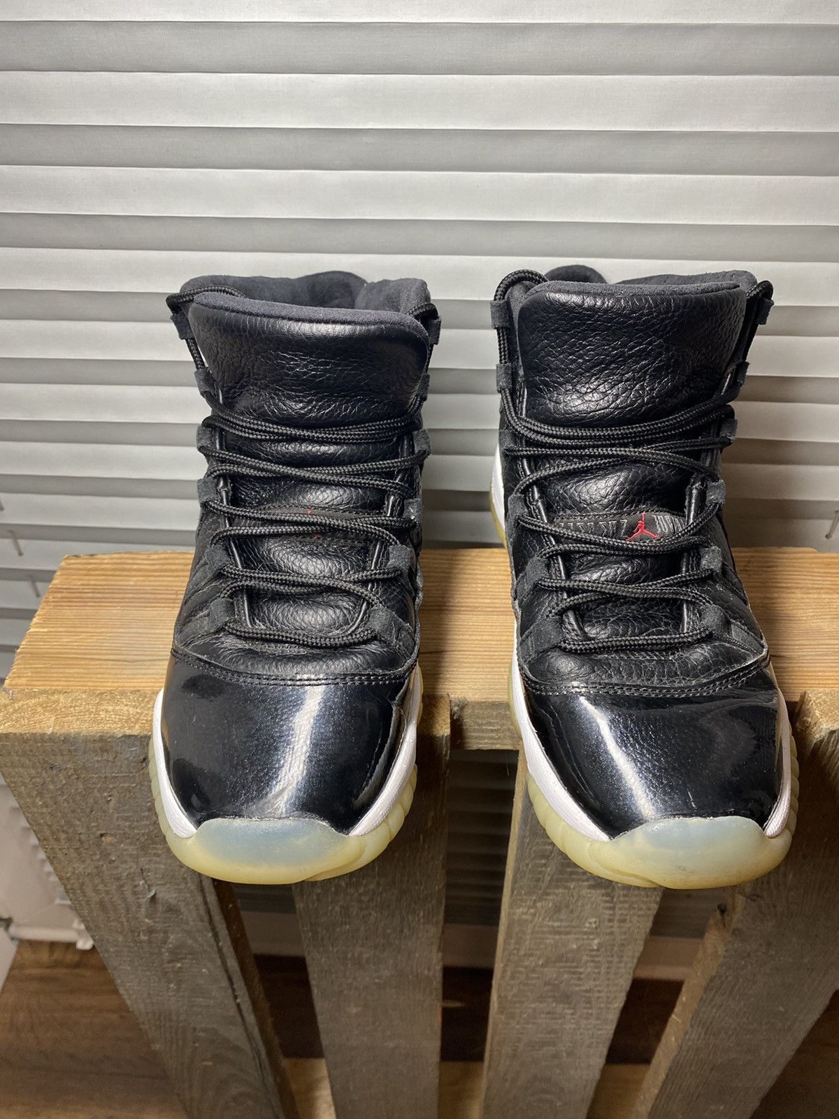 Jordan Brand Black and white Jordan sports shoes Size US 5.5 / EU 38 - 4 Thumbnail