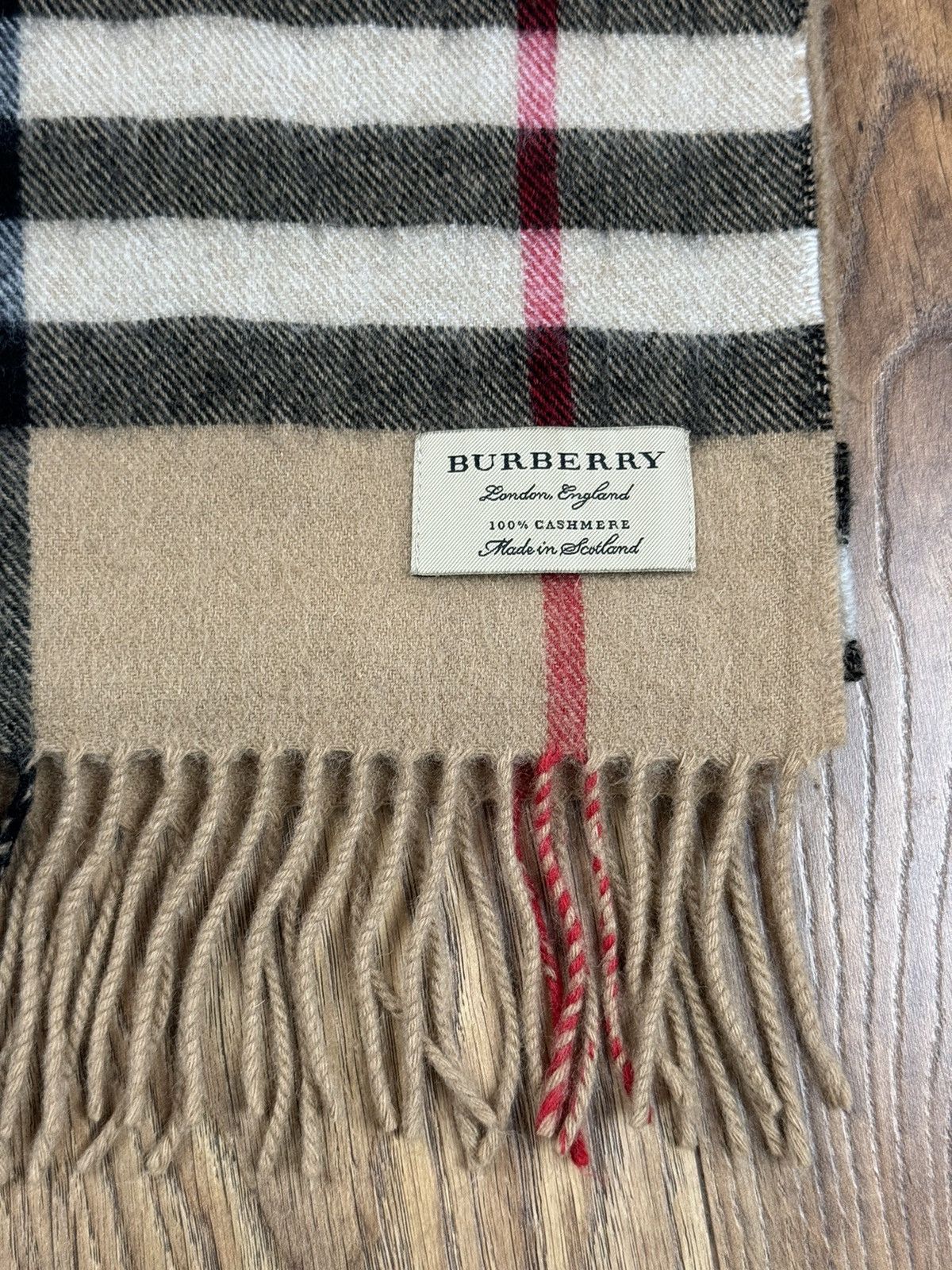 Burberry Vintage cashmere scarf Burberry’s 90s original luxury item Size ONE SIZE - 2 Thumbnail