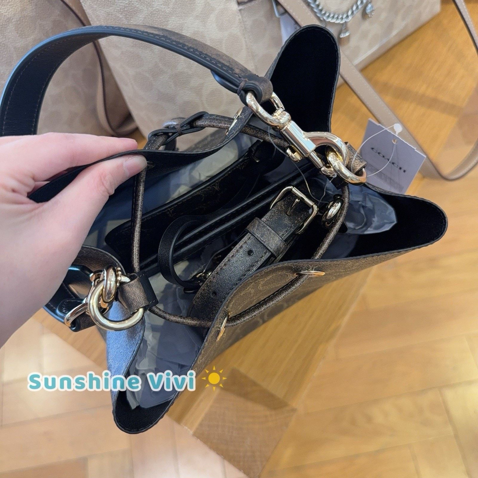 Coach NWT Coach Rowan Bucket Bag Loved Charms Gold/Brown CDY21 Size ONE SIZE - 4 Thumbnail