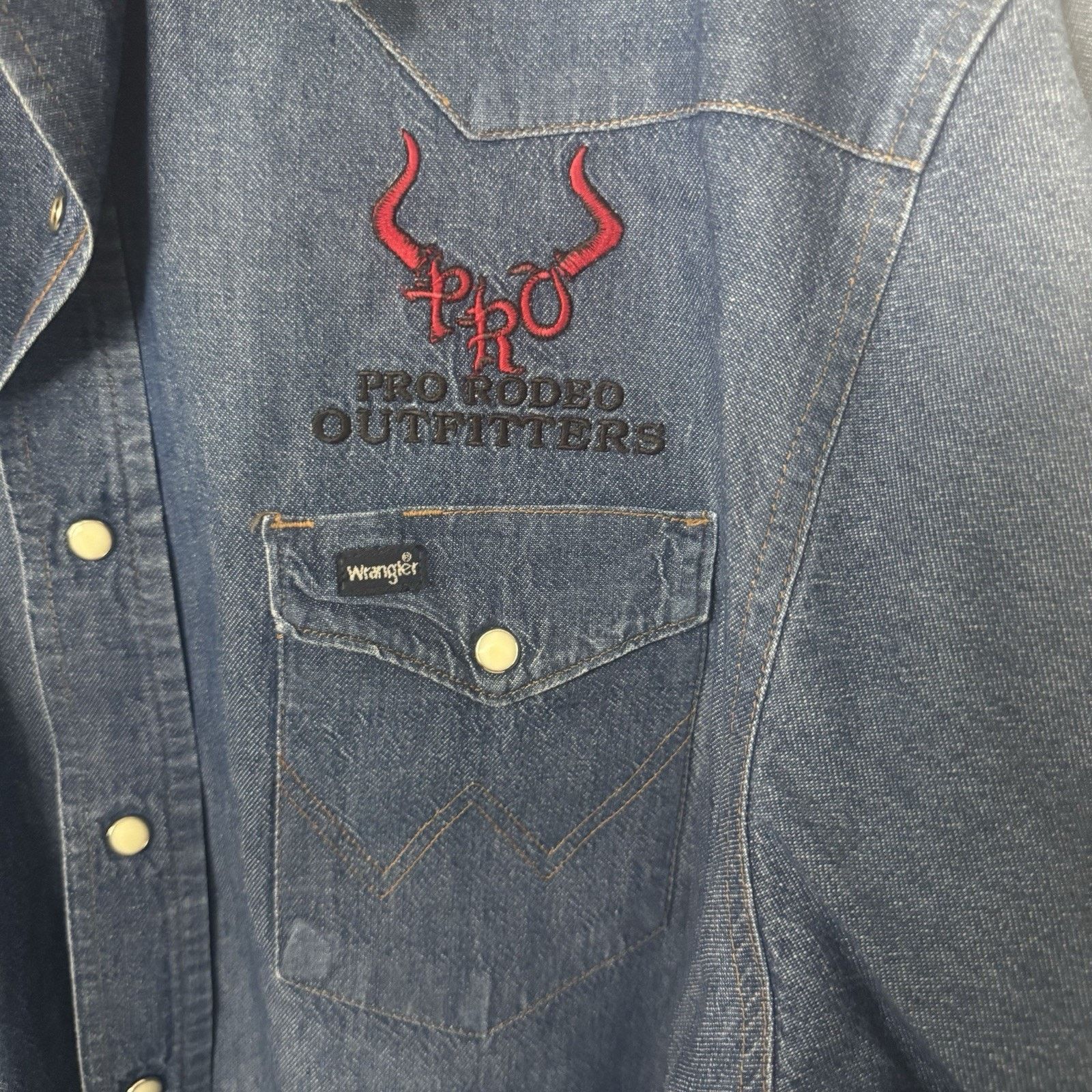 Wrangler Vintage 90s Wrangler Pearl Snap Embroidered Denim Starched Size US XL / EU 56 / 4 - 4 Thumbnail