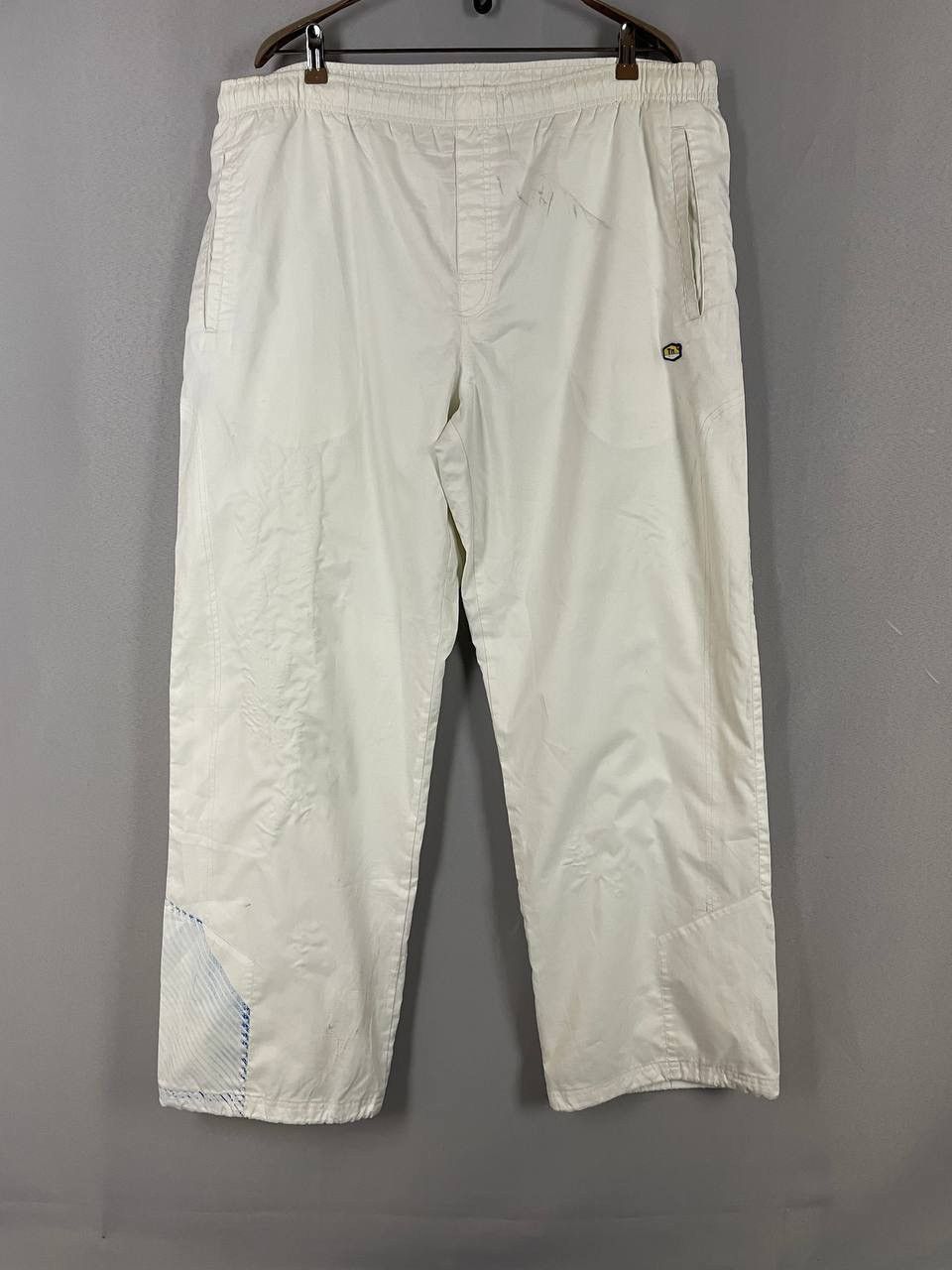 Nike Nike TN Tracksuit Jacket Pants White Size US XL / EU 56 / 4 - 13 Thumbnail