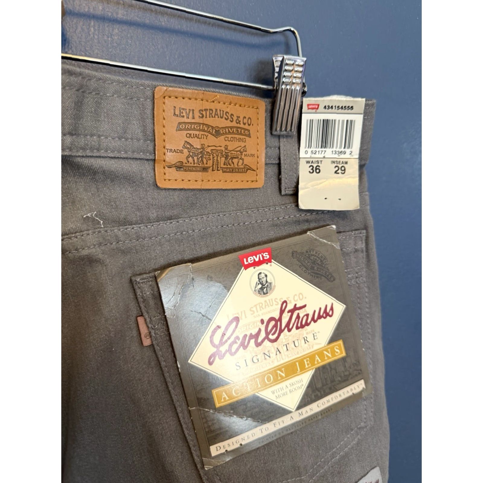 Levi's VINTAGE Levi's Signature Action Jeans Mens 36/29 Gray 90s Straight Pants Brand New with Tags Size US 36 / EU 52 - 2 Thumbnail