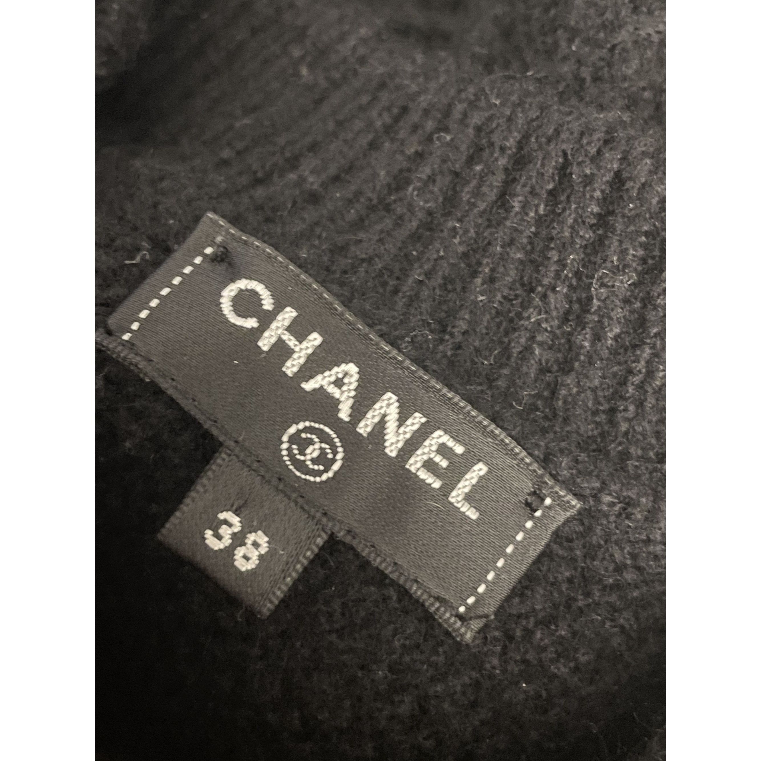 Chanel Chanel Black Wool Sweater With Silver Button Details On Shou Size XS / US 0-2 / IT 36-38 - 7 Thumbnail