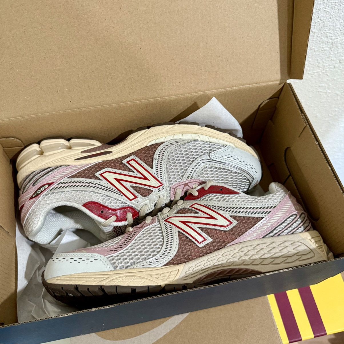 New Balance x size? (White / Pink / Brown)