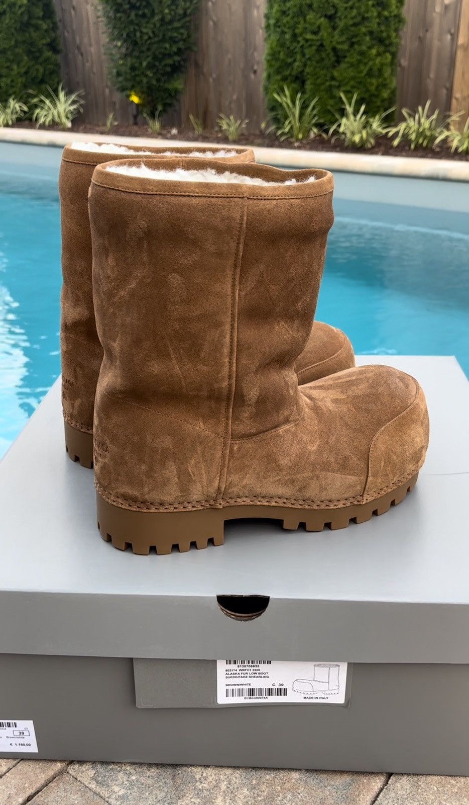 BALENCIAGA ALASKA FUR BOOTIE 39 Men's Alaska Fur High Boot in