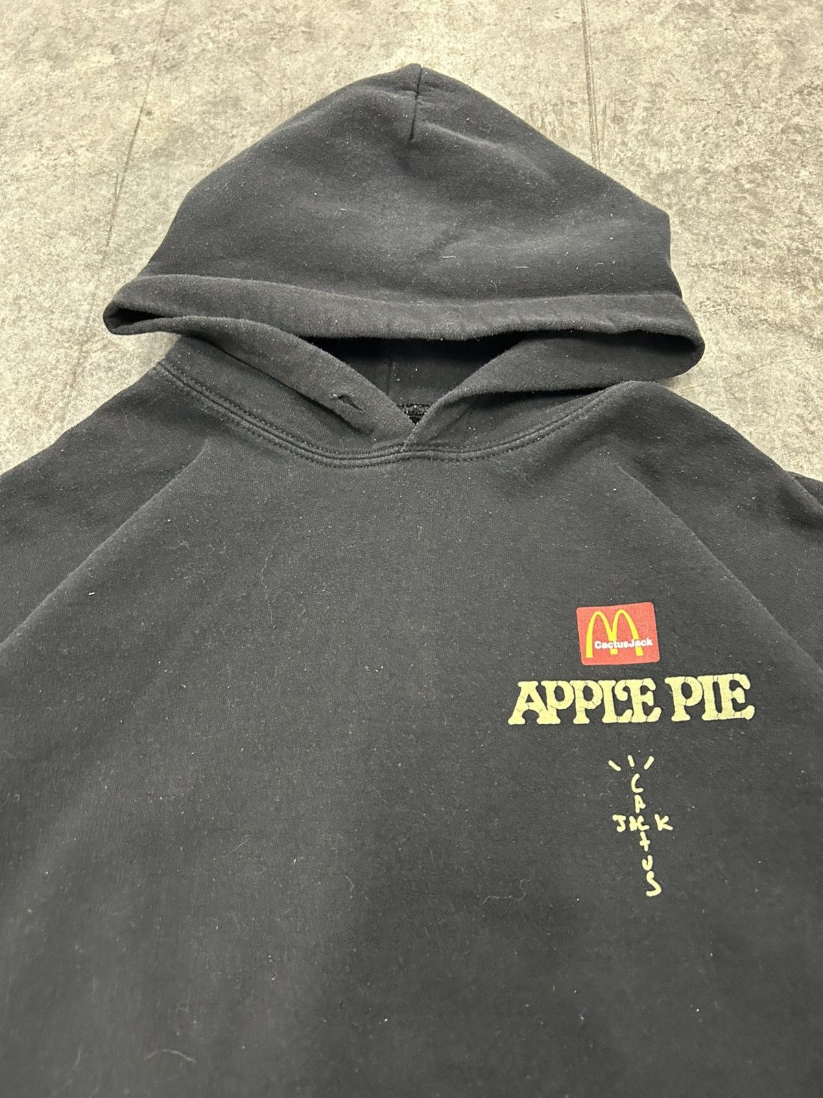 Travis Scott Travis Scott apple pie hoodie McDonald’s Size US M / EU 48-50 / 2 - 3 Thumbnail