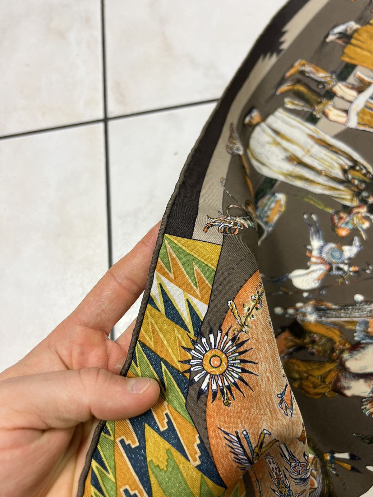 Hermes Vintage 90s Hermes Les Dances Des Indiens silk scarf native Size ONE SIZE - 15 Thumbnail