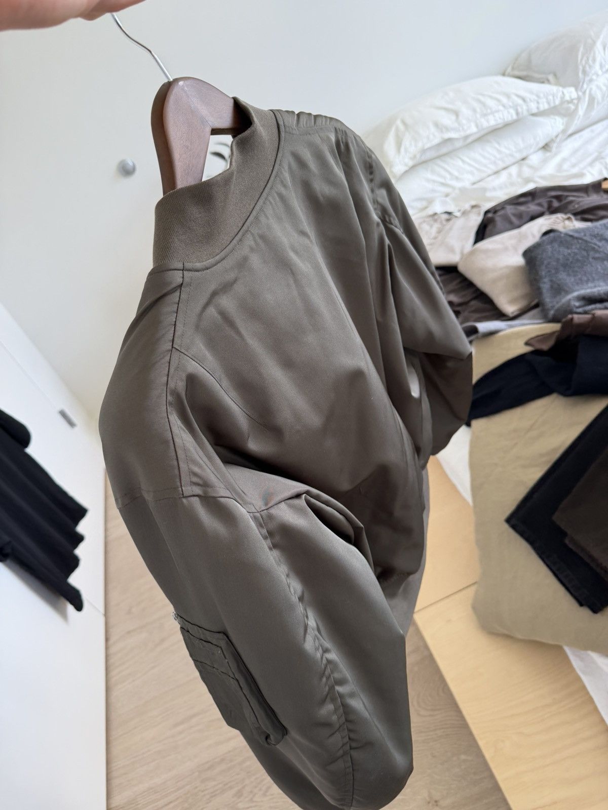 Auralee Auralee Bomber Jacket Silk Twill Blouson Olive Size 3 $1952 Size US S / EU 44-46 / 1 - 13 Thumbnail