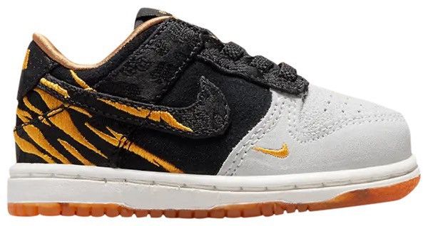 Nike Nike Dunk Low TD ‘God of Wealth’ Size US 5 / EU 37 - 24 Thumbnail