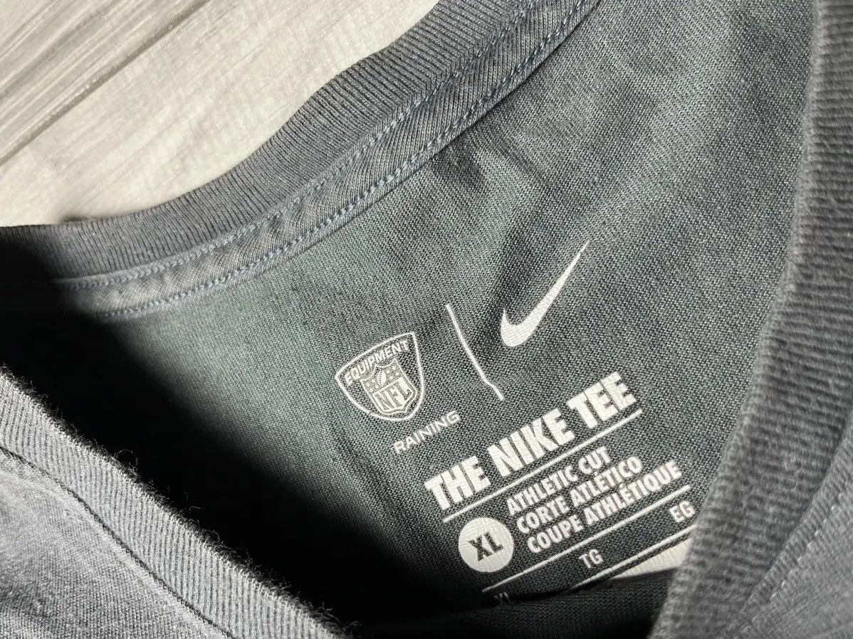 NFL Nike NFL raiders Tshirt size XLArge Size US XL / EU 56 / 4 - 4 Thumbnail